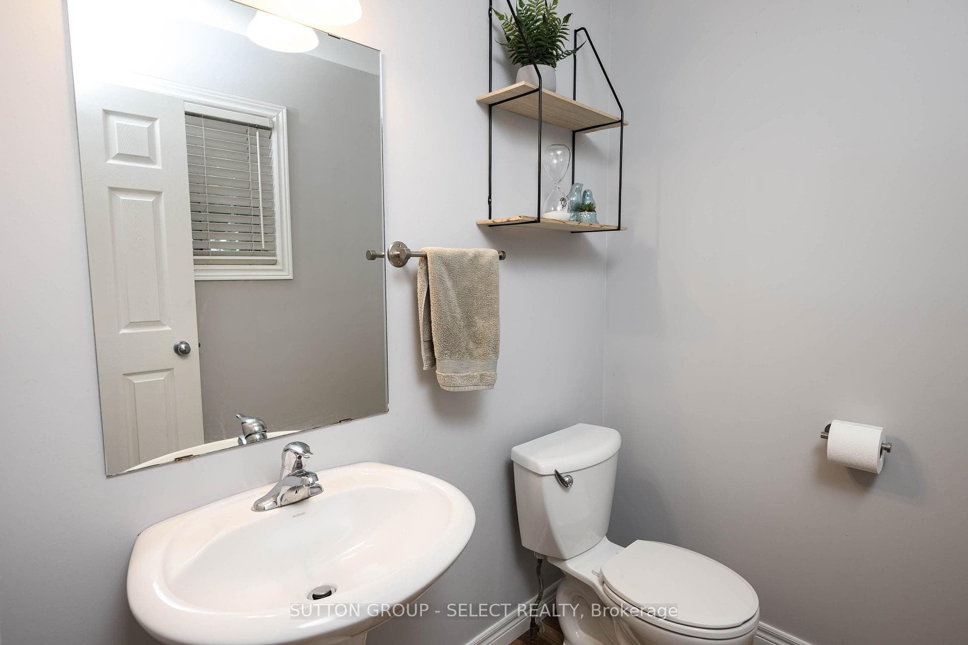 42120 MCBAIN Line photo 4