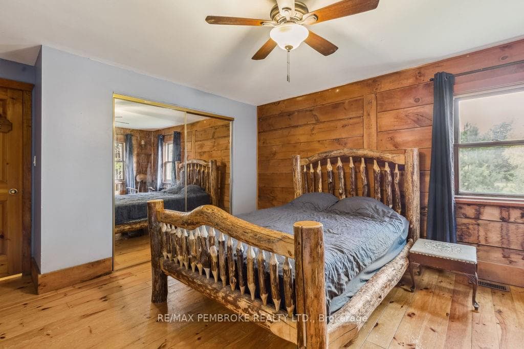 87 REICHE Road photo 9