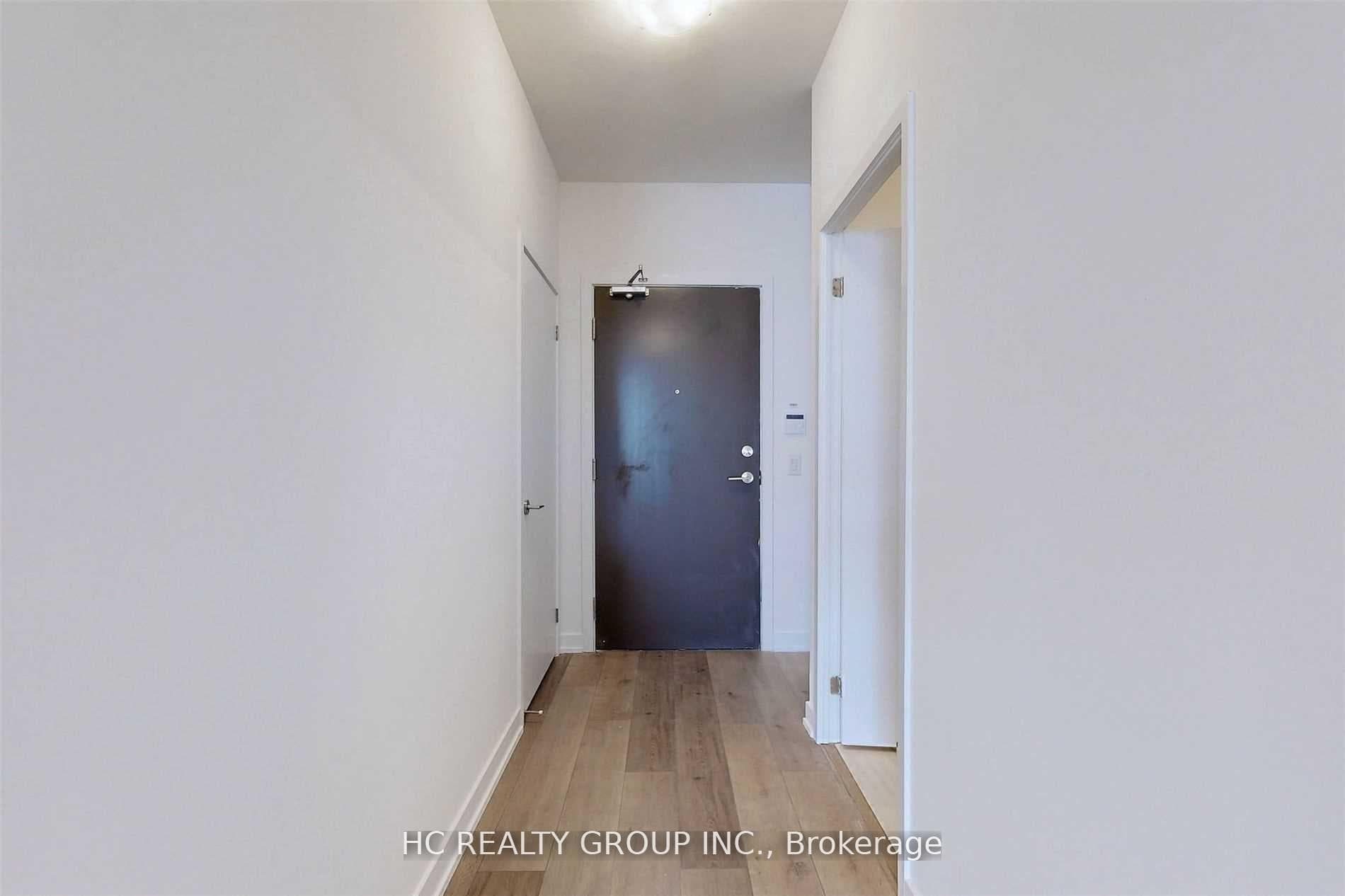 10 Honeycrisp Crescent Unit 1109 photo 4