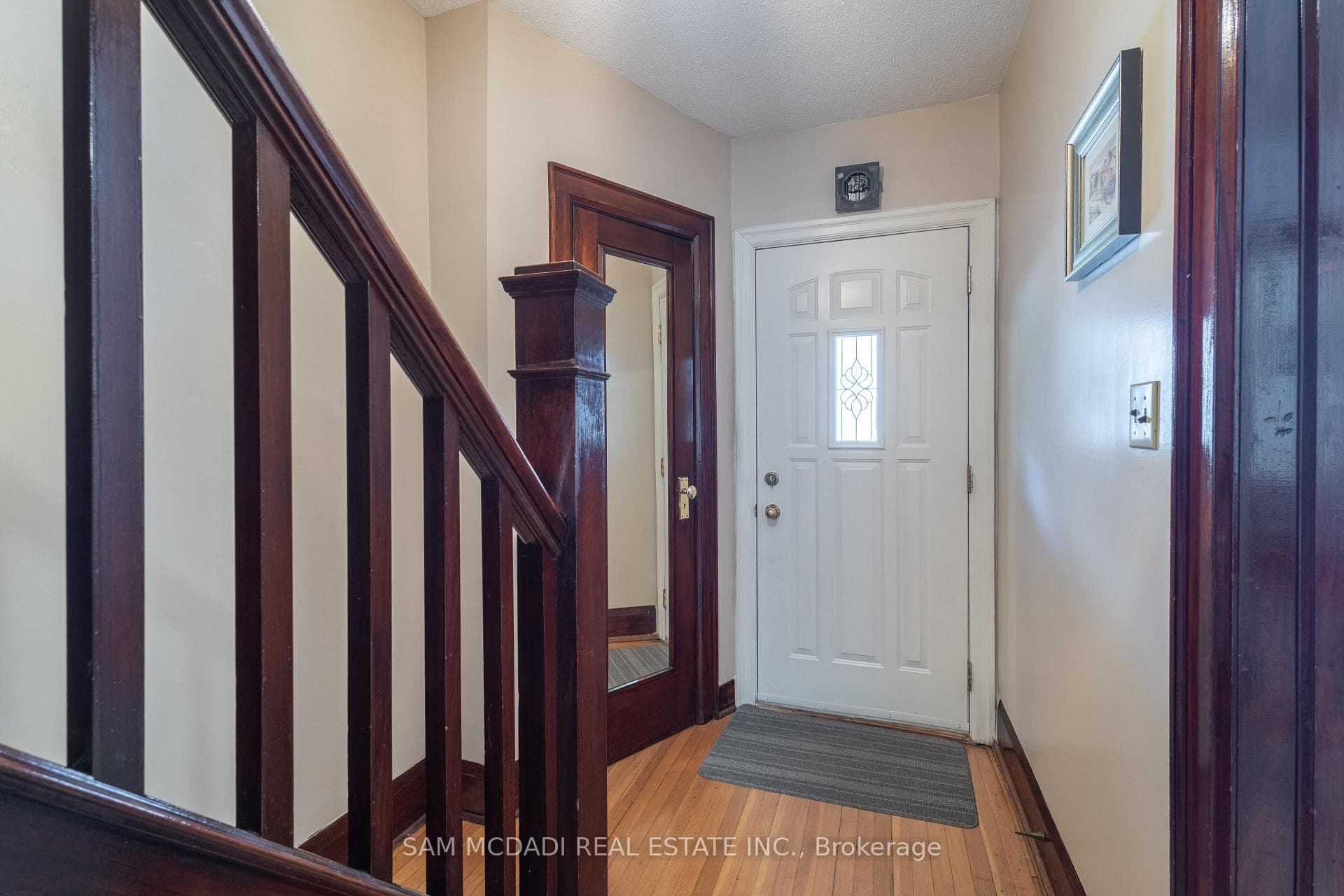25 Sylvan Avenue photo 3
