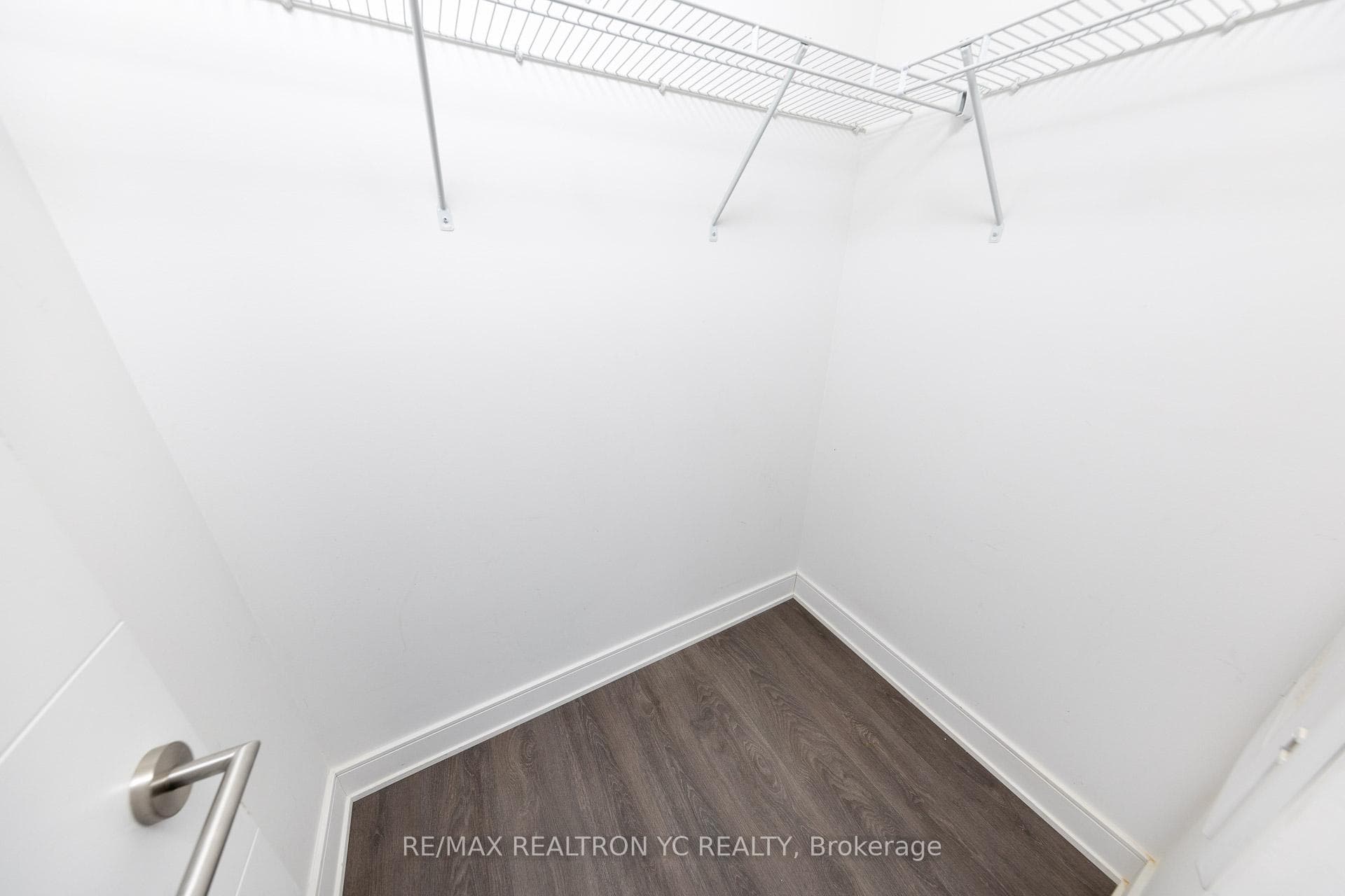 525 Adelaide Street Unit 1724 photo 17