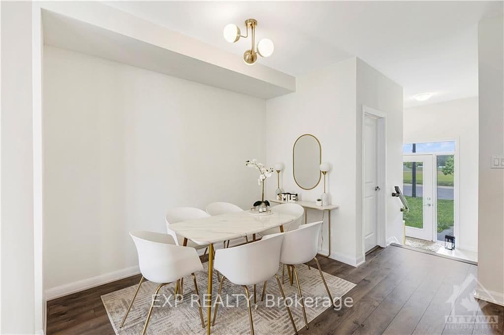 43 FINGLAS Court photo 3