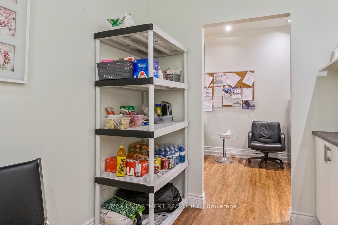 2400 Wyecroft Road Unit 13 photo 8