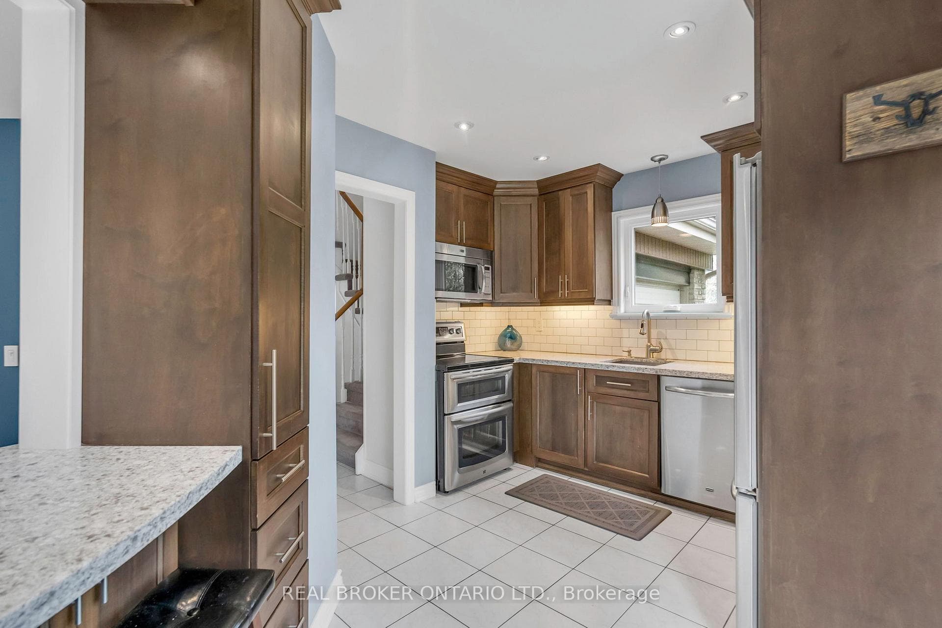 40 Montcalm Place photo 10
