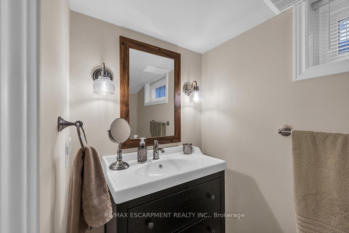 41 Broker Drive photo 29