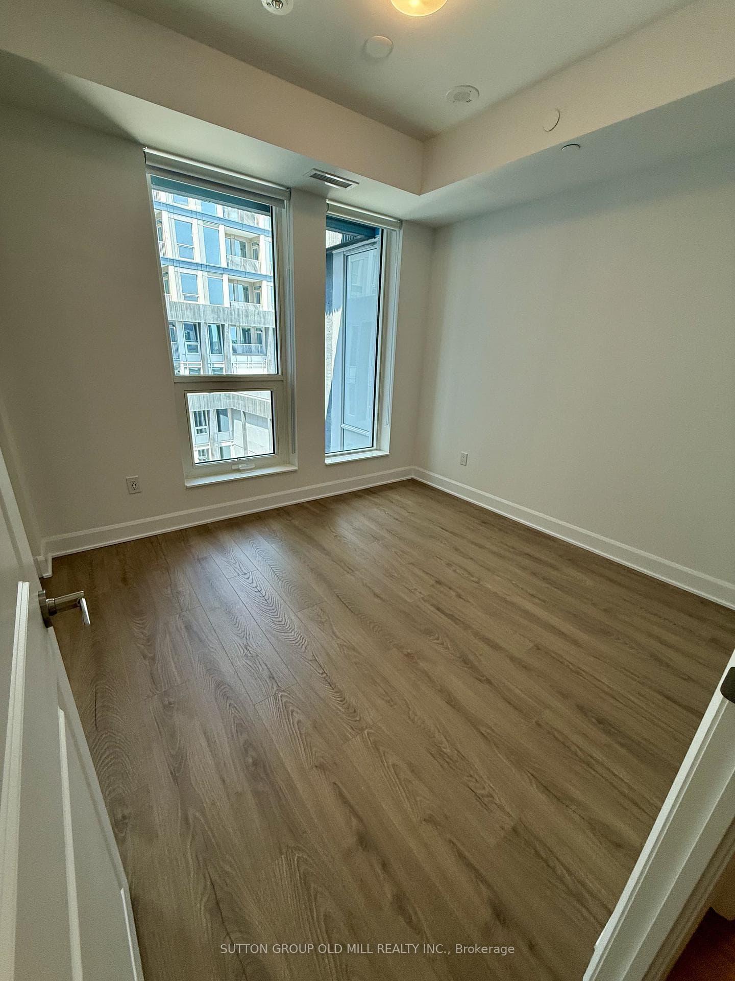 3240 William Coltson Avenue Unit 406 photo 9