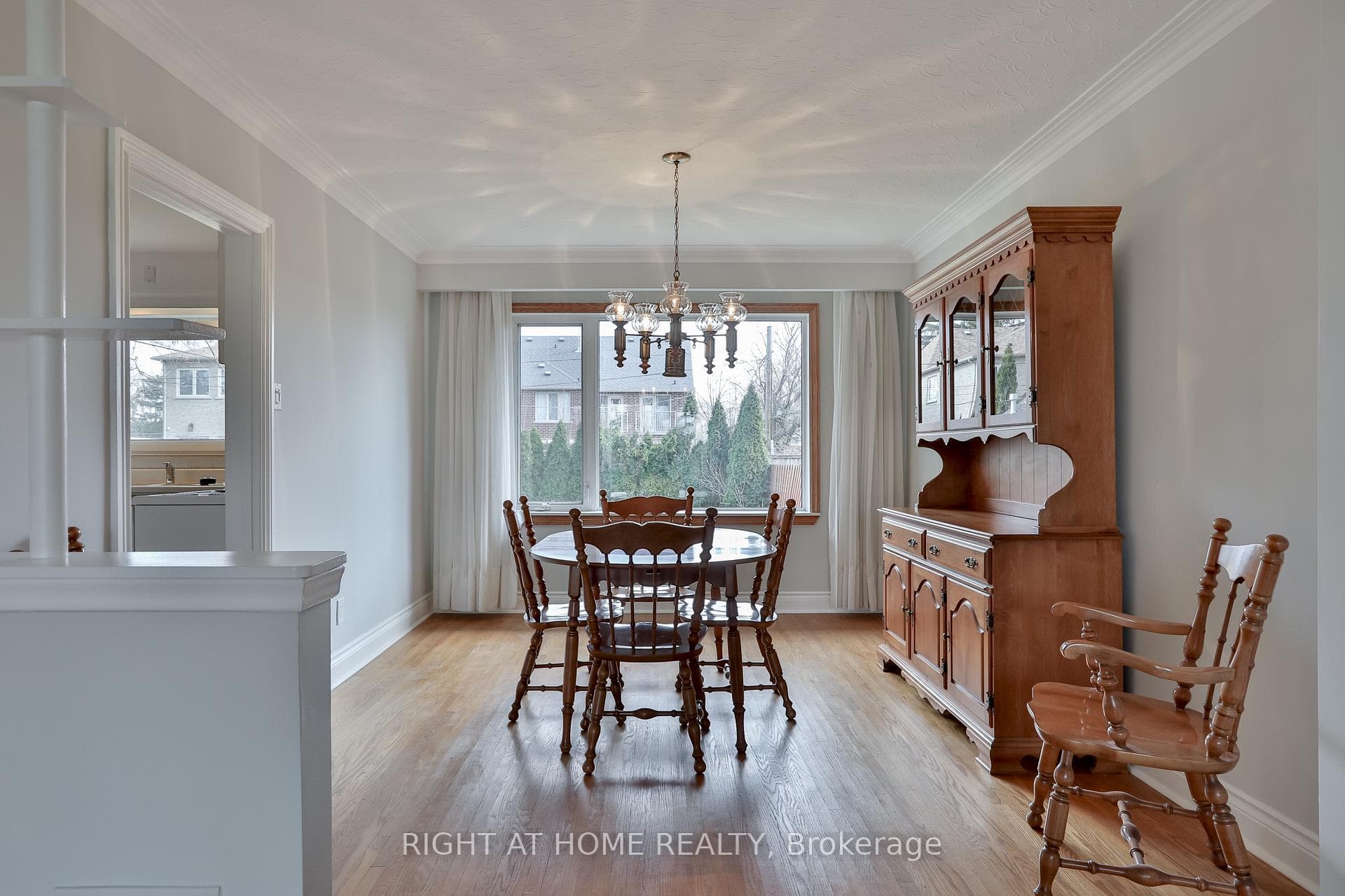 59 Walwyn Avenue photo 8