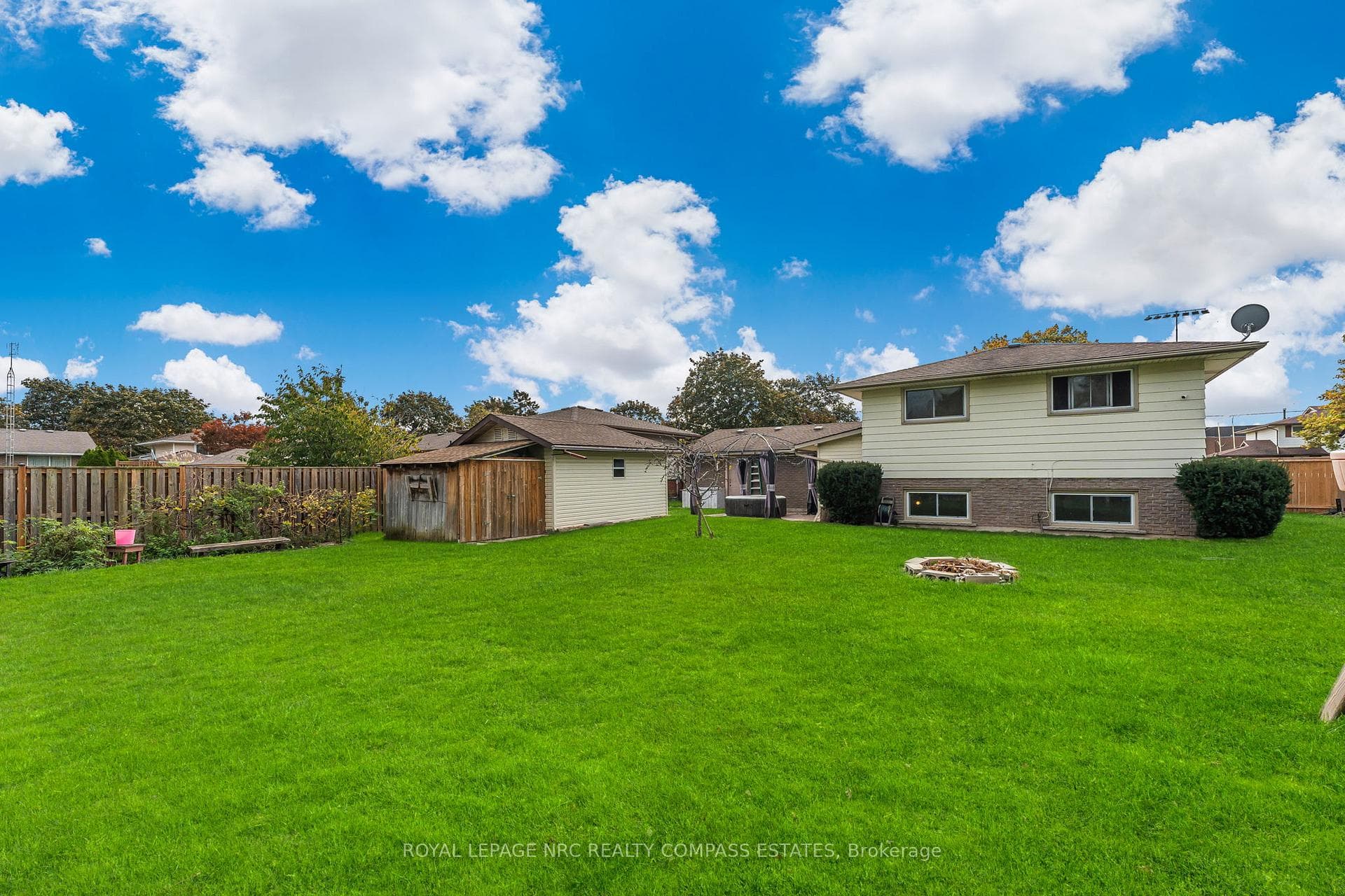 20 Prince Philip Drive photo 40