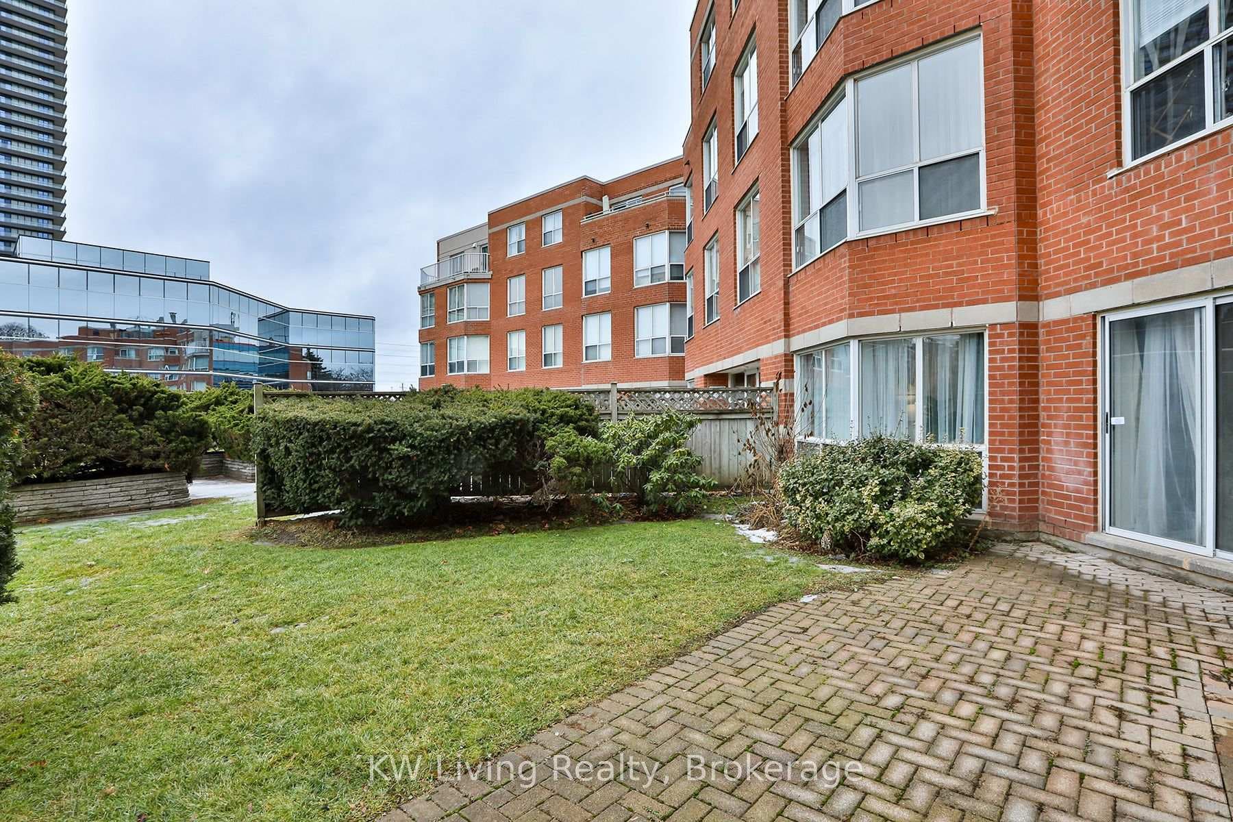 9 Chalmers Road Unit 101 photo 32