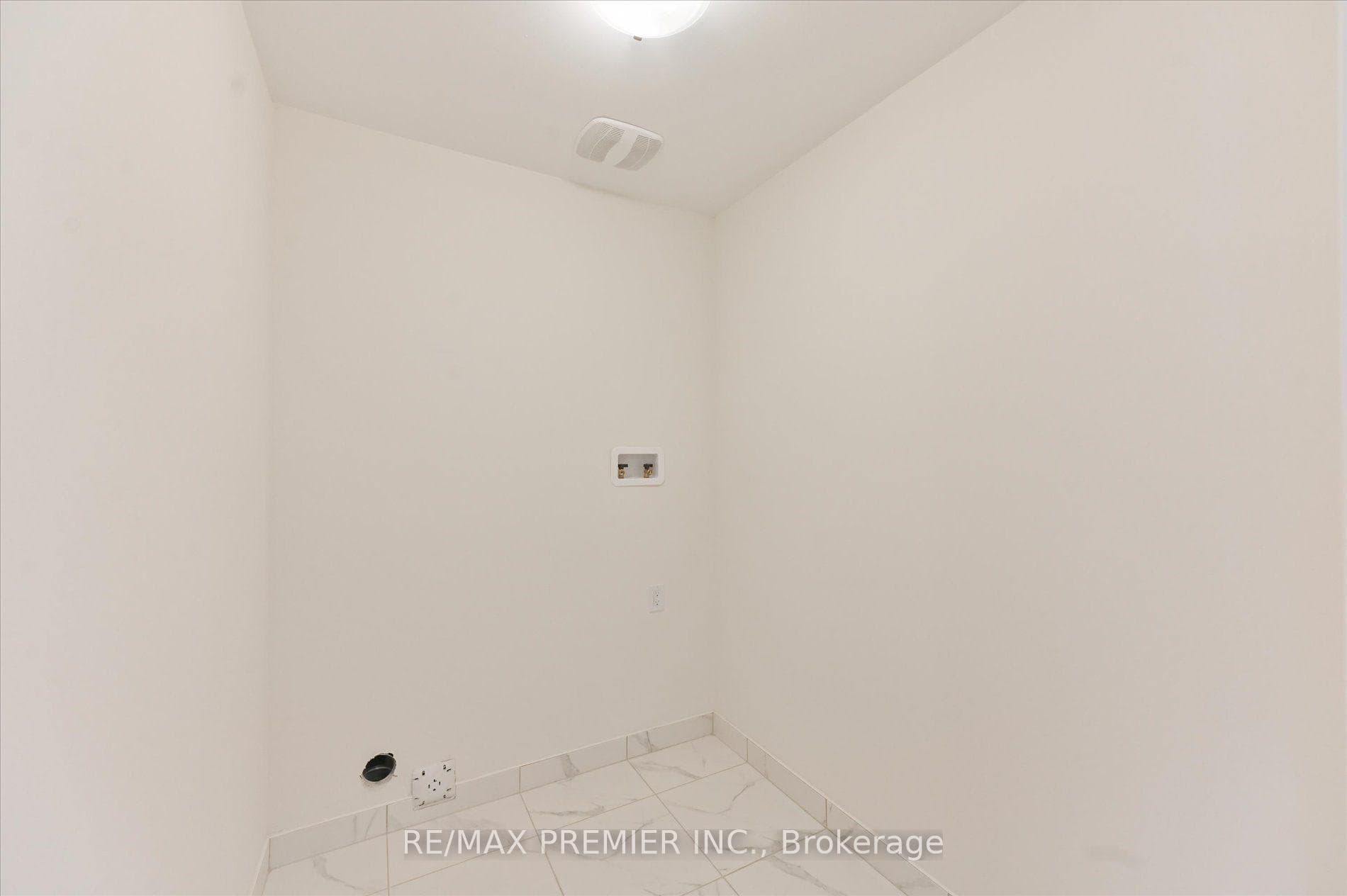 33 Hickey Lane photo 25