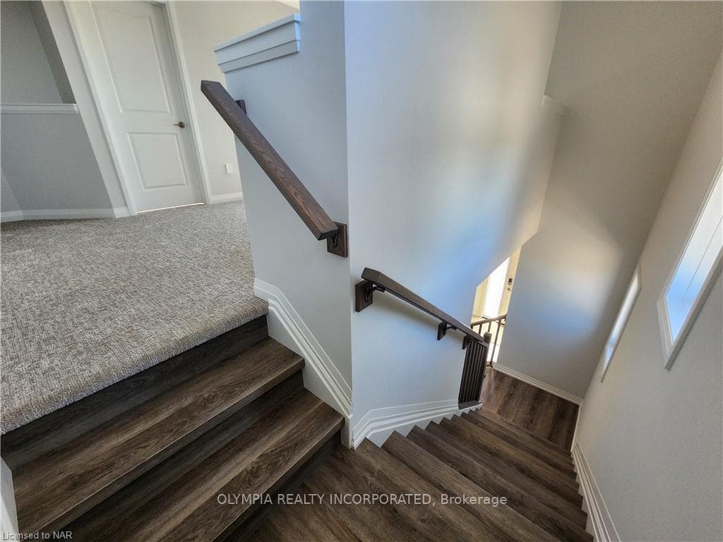 47 Samuel Avenue photo 32