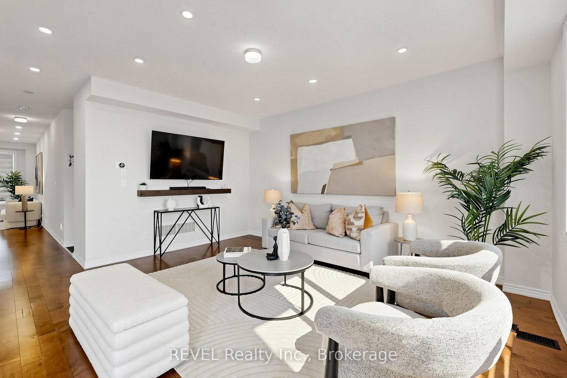 993 Lockie Drive photo 8