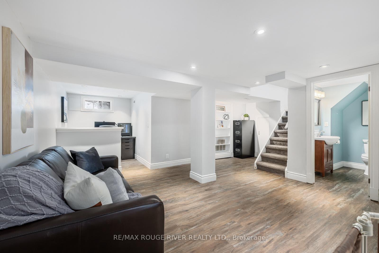 551 Mary Street photo 28