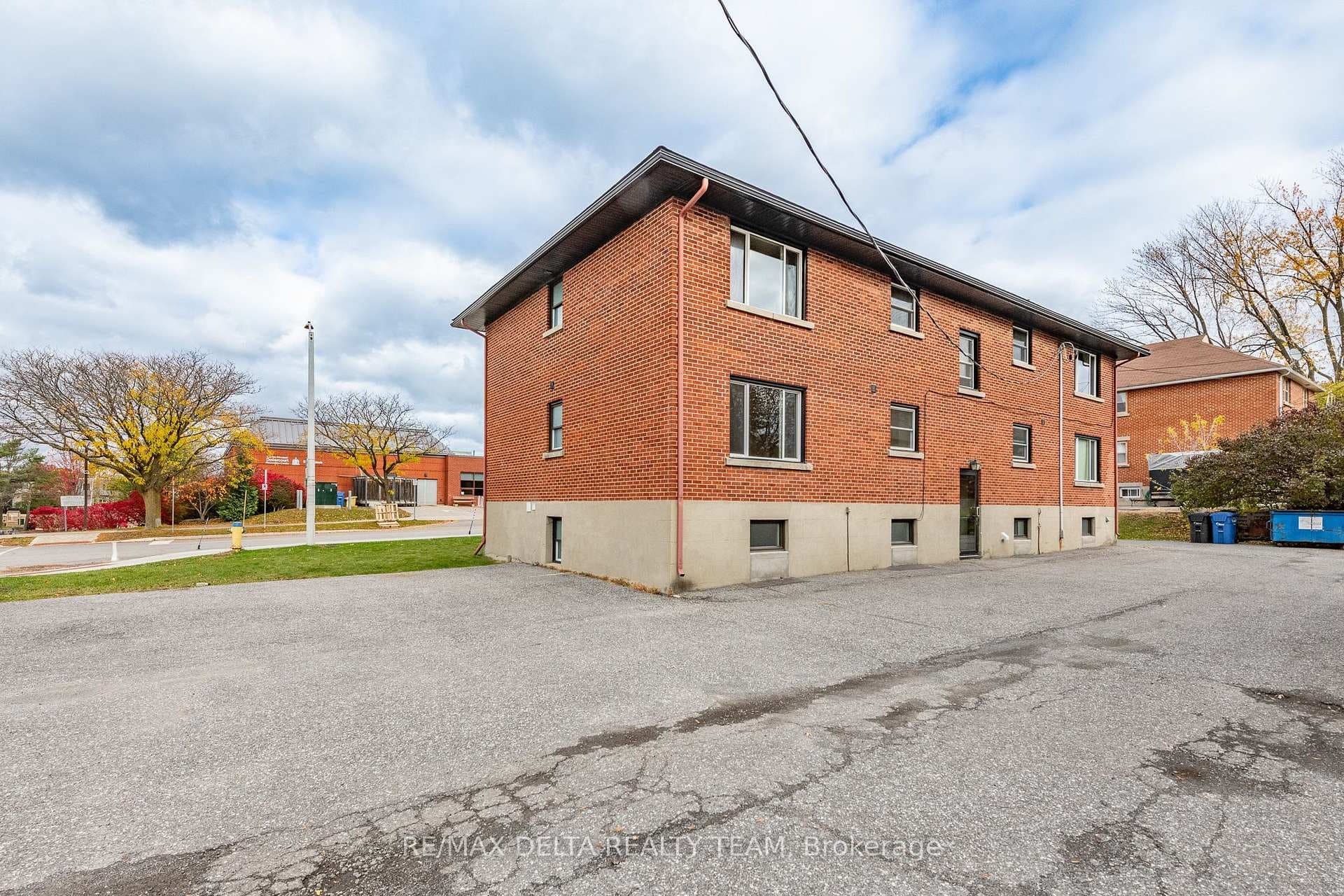416 Dovercourt Avenue Unit 1 photo 13