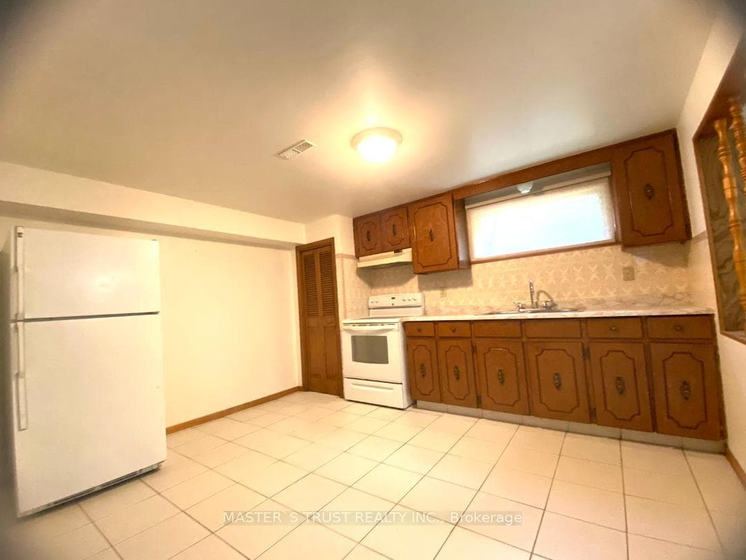 4 Tidworth Square photo 5