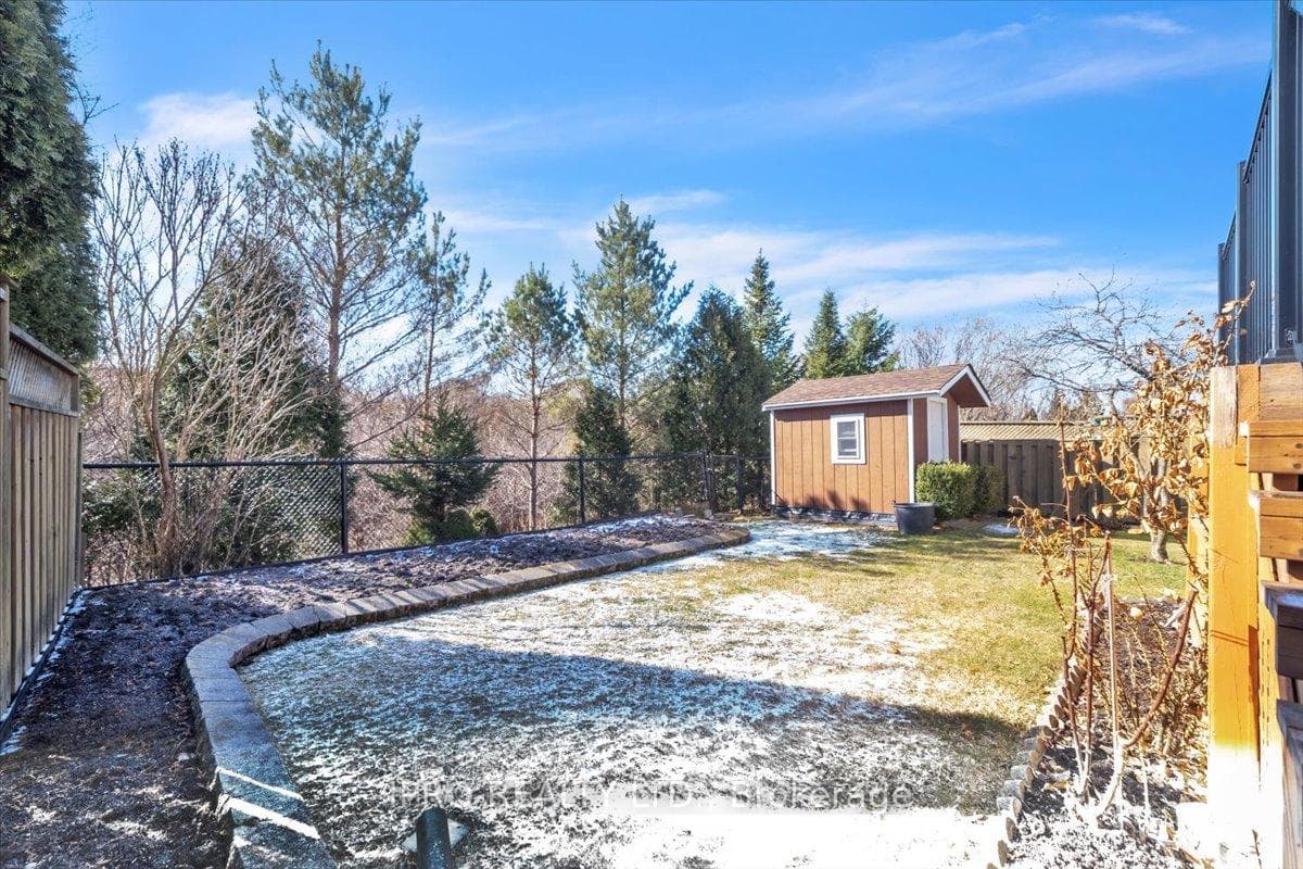 163 Humberland Drive photo 17