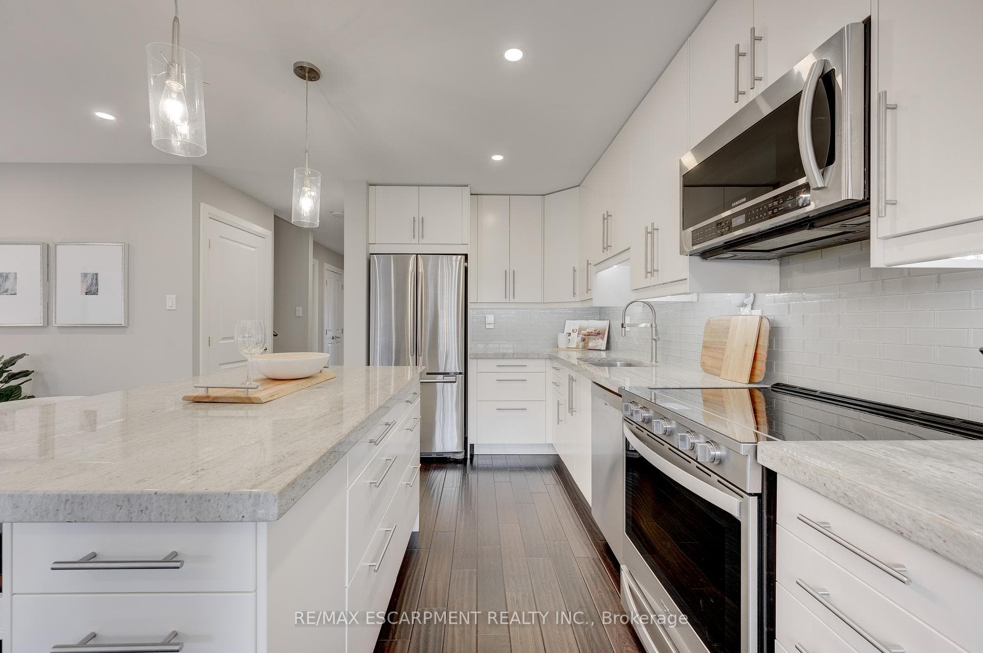 540 Sheraton Road Unit 60 photo 5