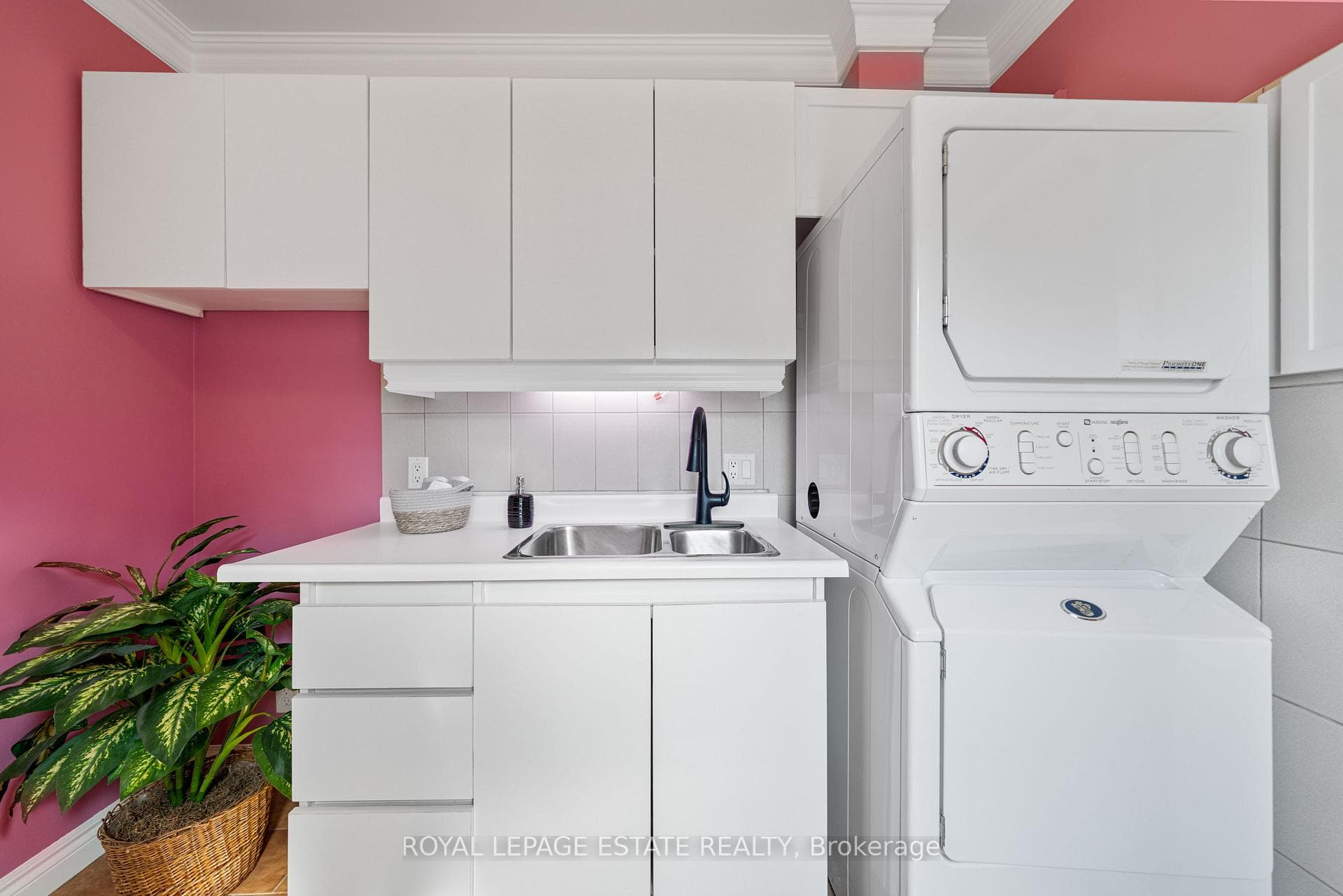232 Shaw Street photo 27