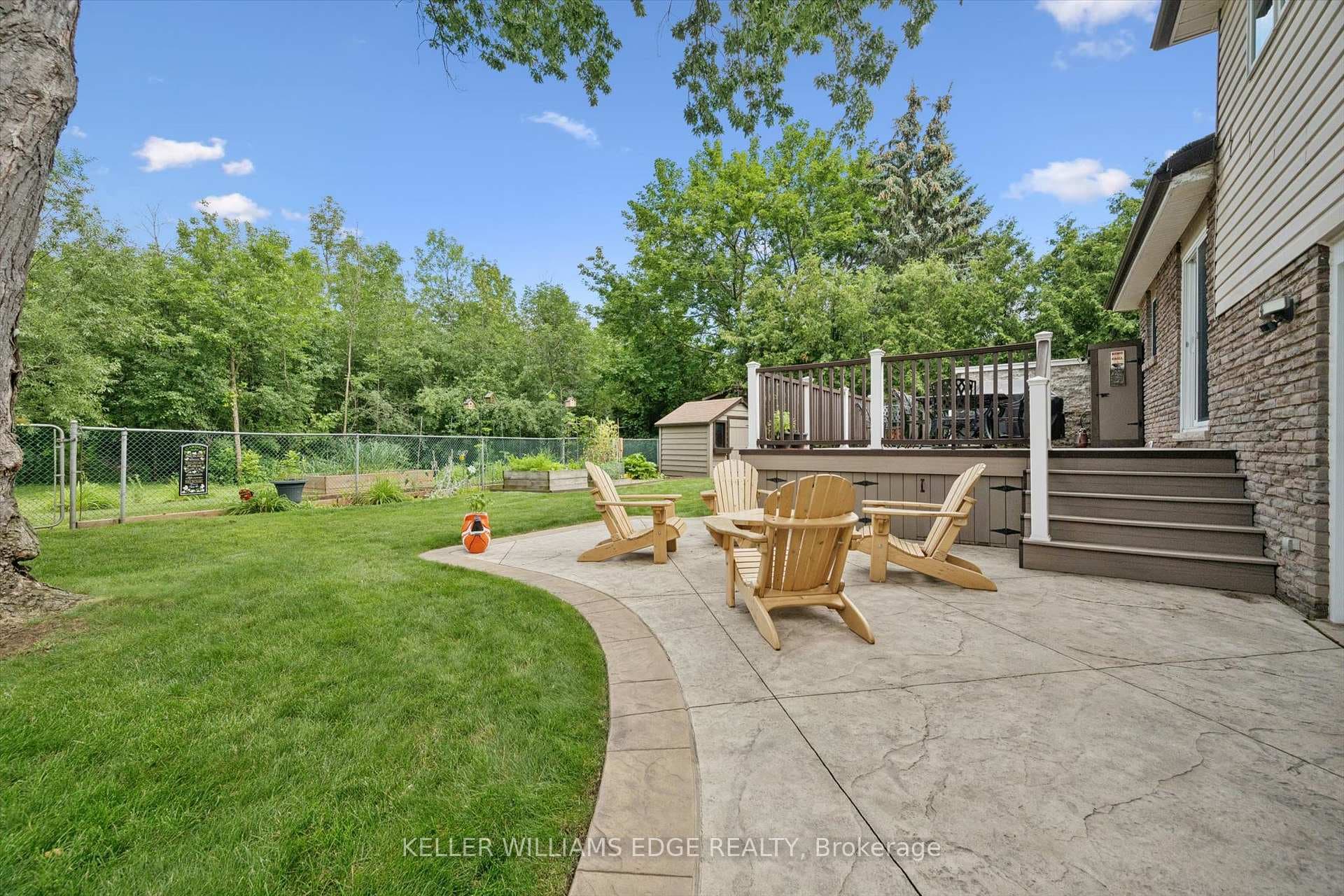495 Tipperton Crescent photo 35