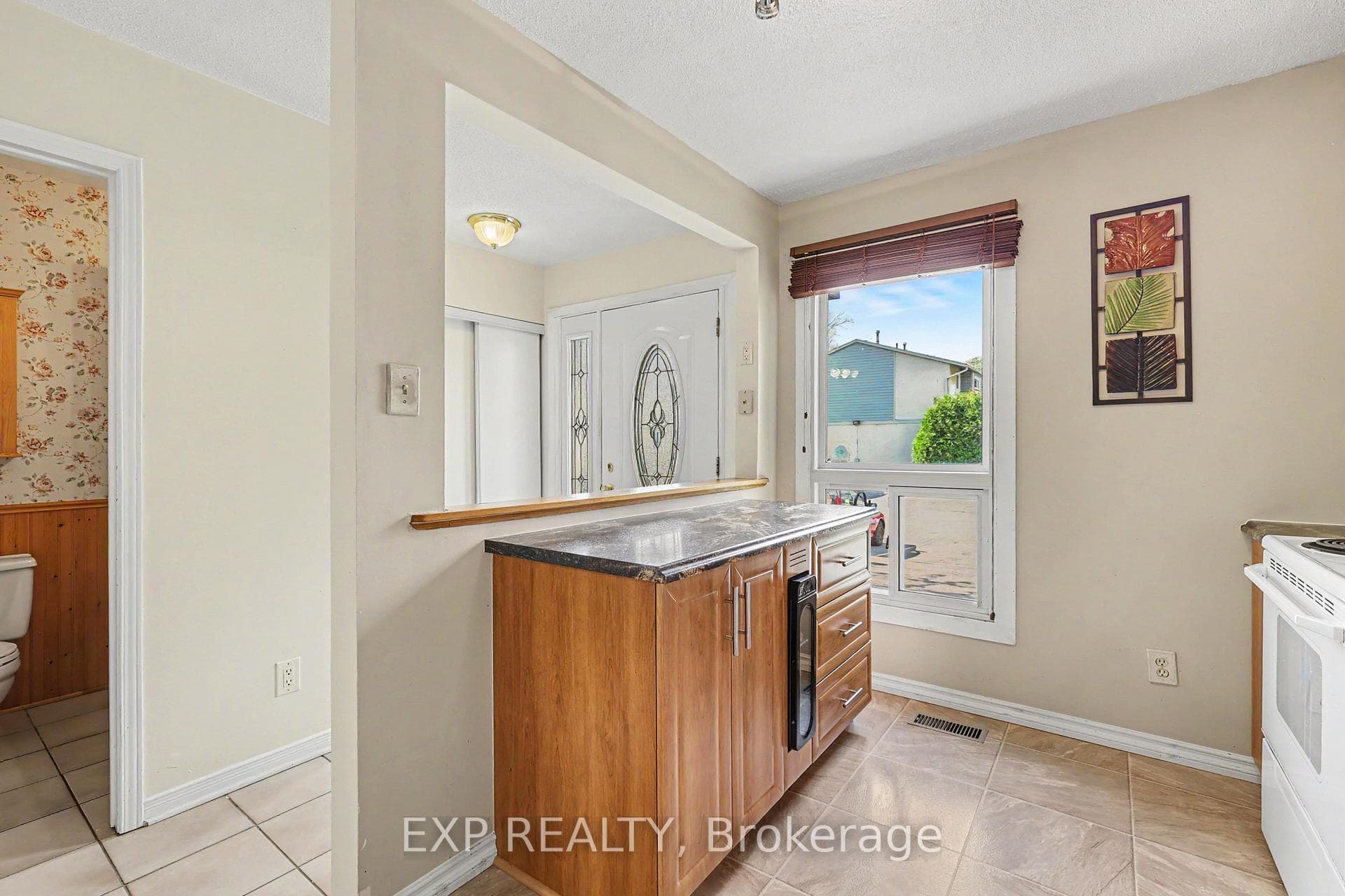 1410 Ballard Court photo 3