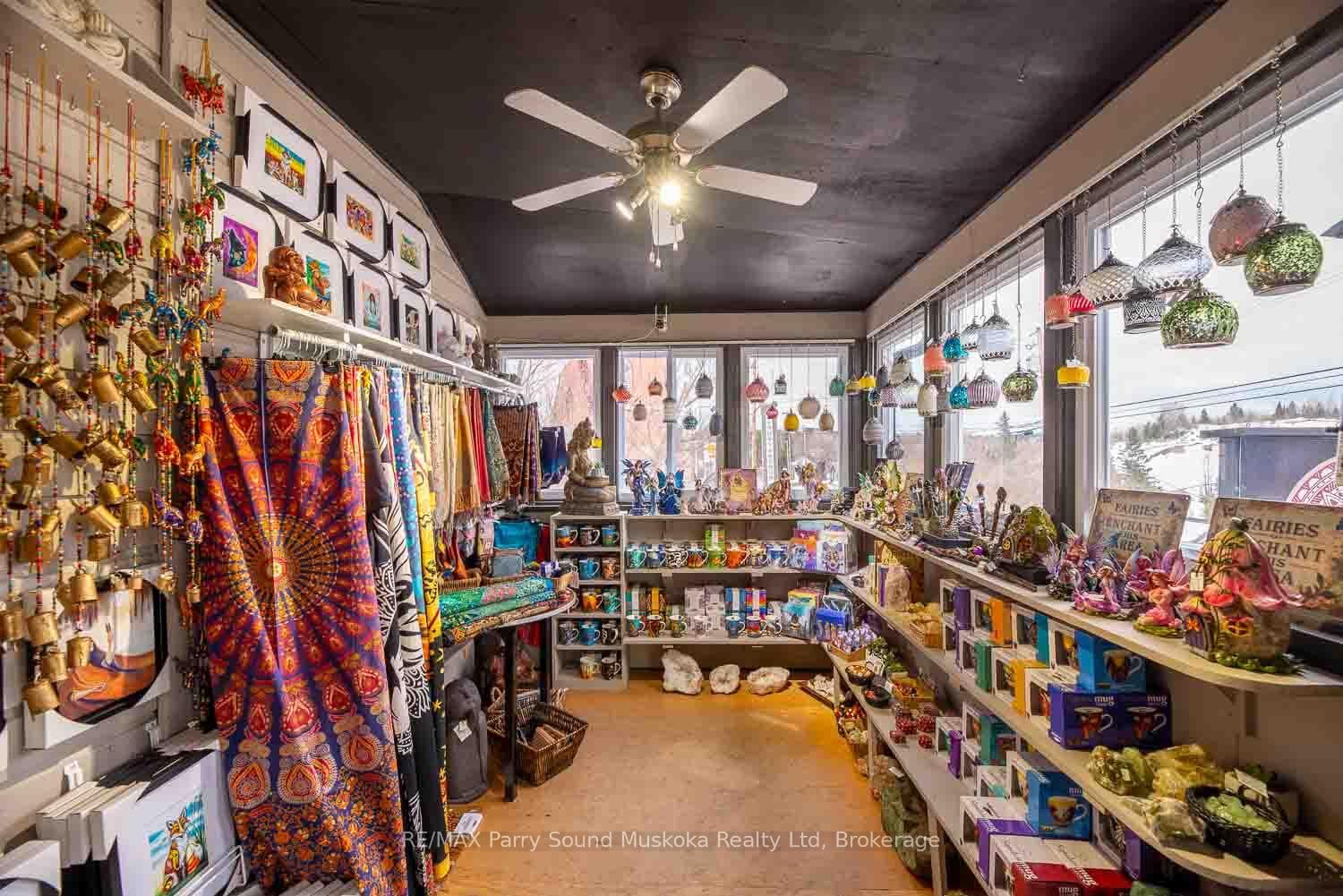156 Ontario Street photo 5