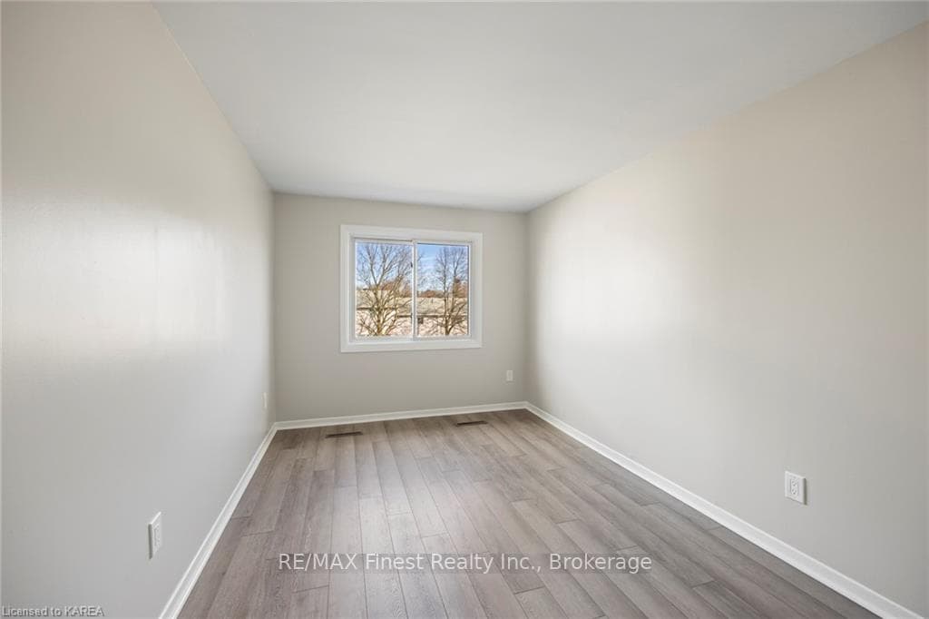 4427 BATH Road Unit 12 photo 34