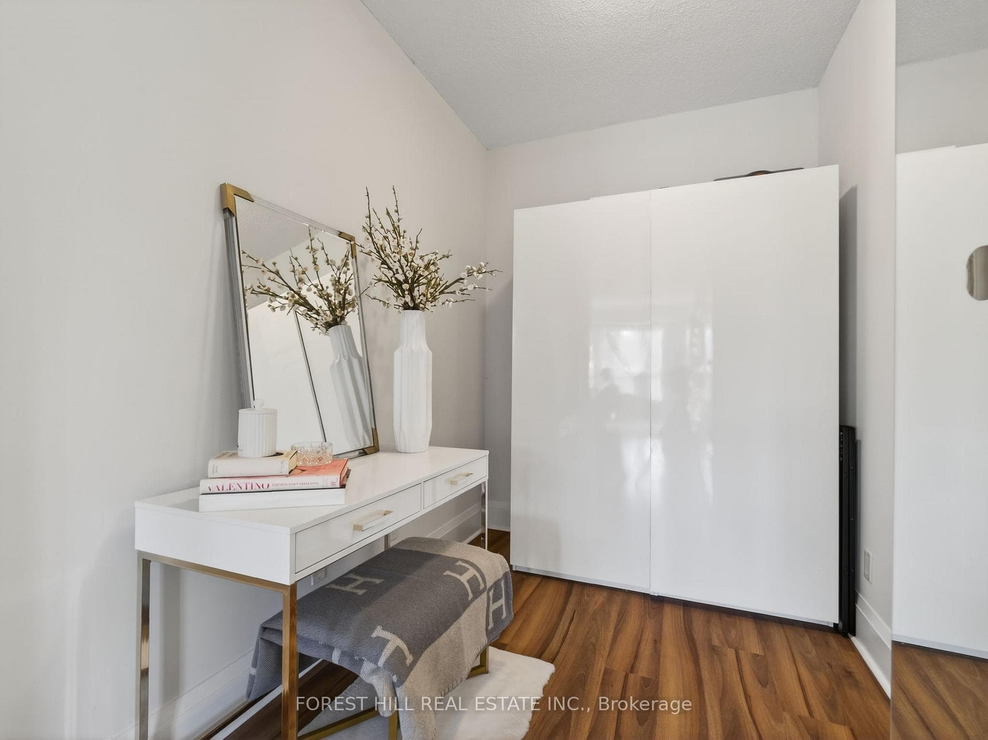 100 Harrison Garden Boulevard Unit 619 photo 7