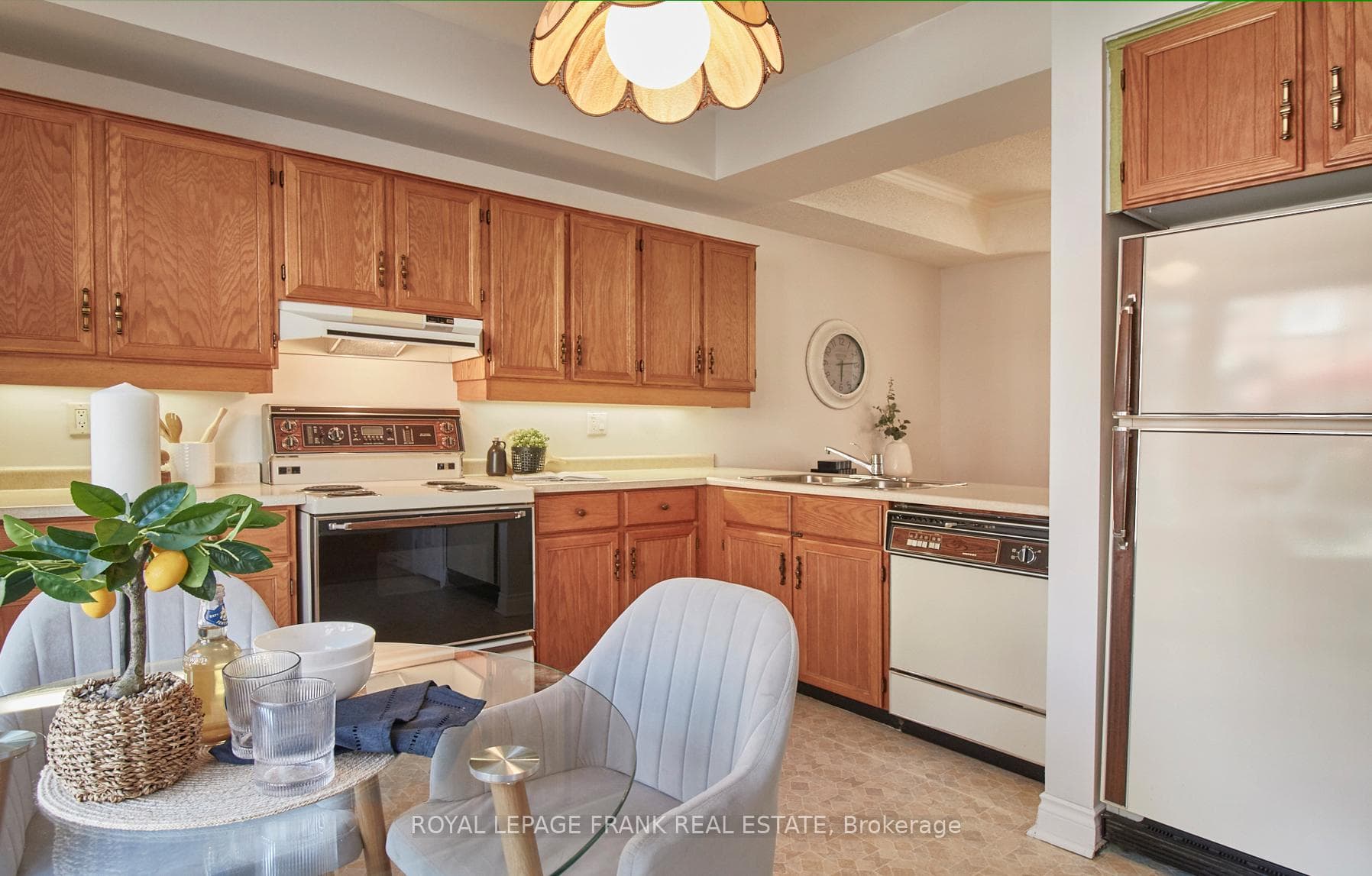 110 Mary Street Unit 10 photo 14