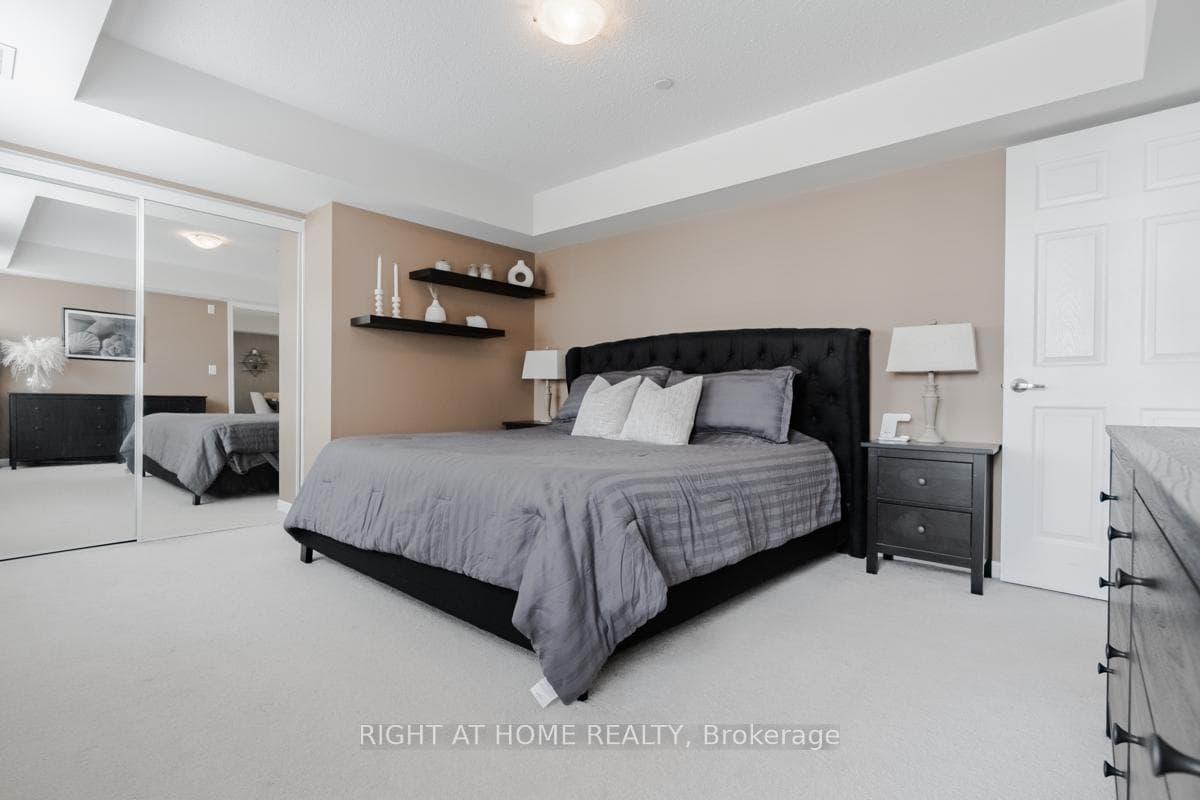 1005 Nadalin Heights Unit 212 photo 16