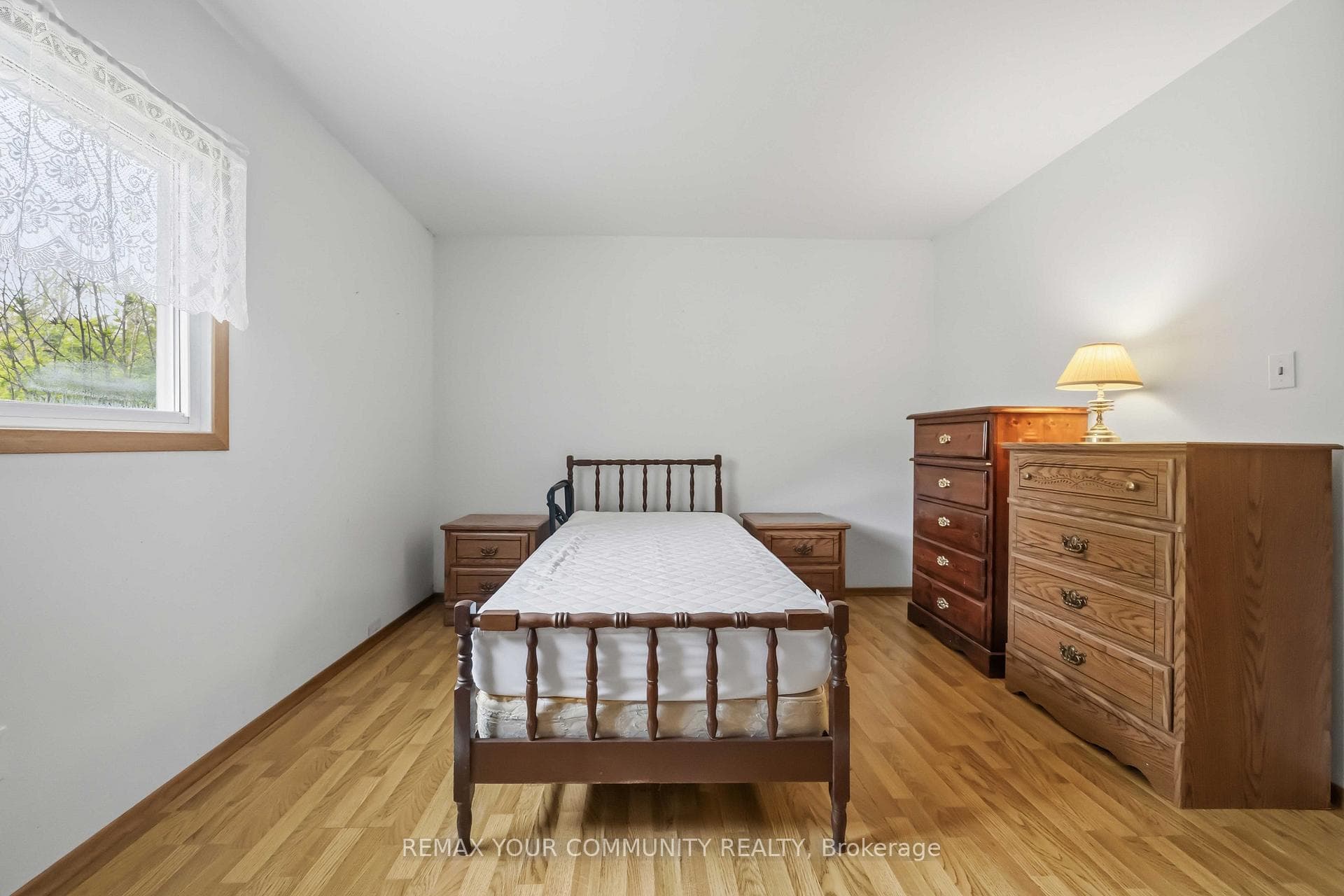 23 LAVIOLETTE Avenue photo 34