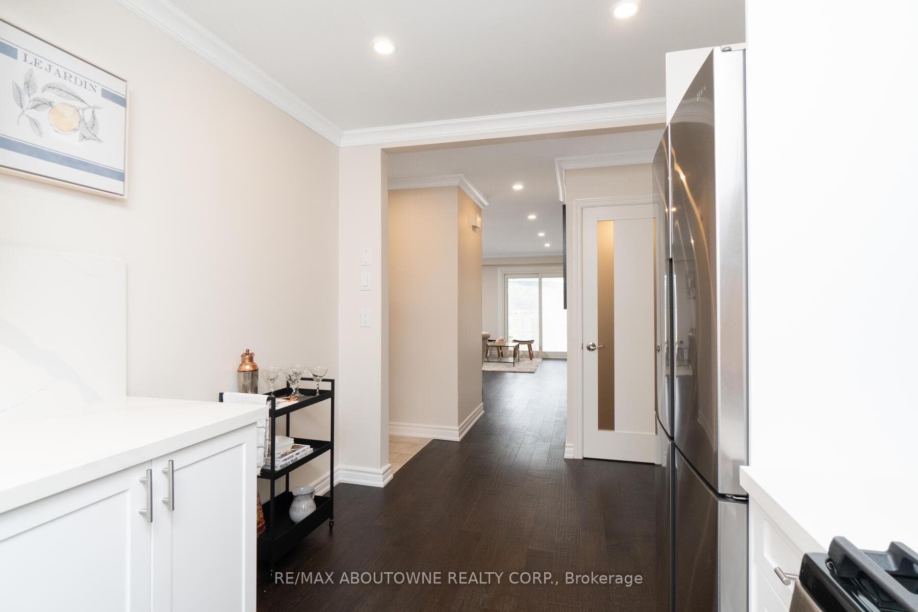 1020 Elizabeth Place photo 6
