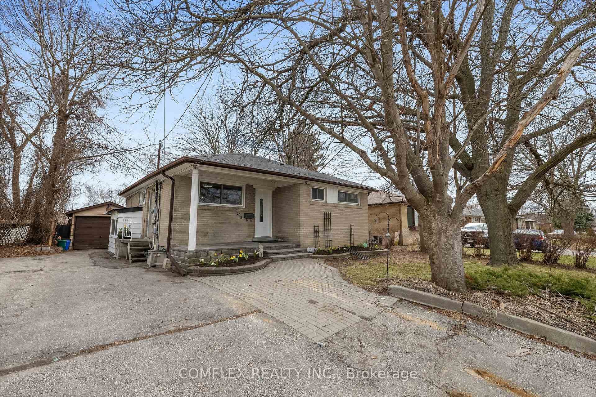 309 Rossland Road photo 1