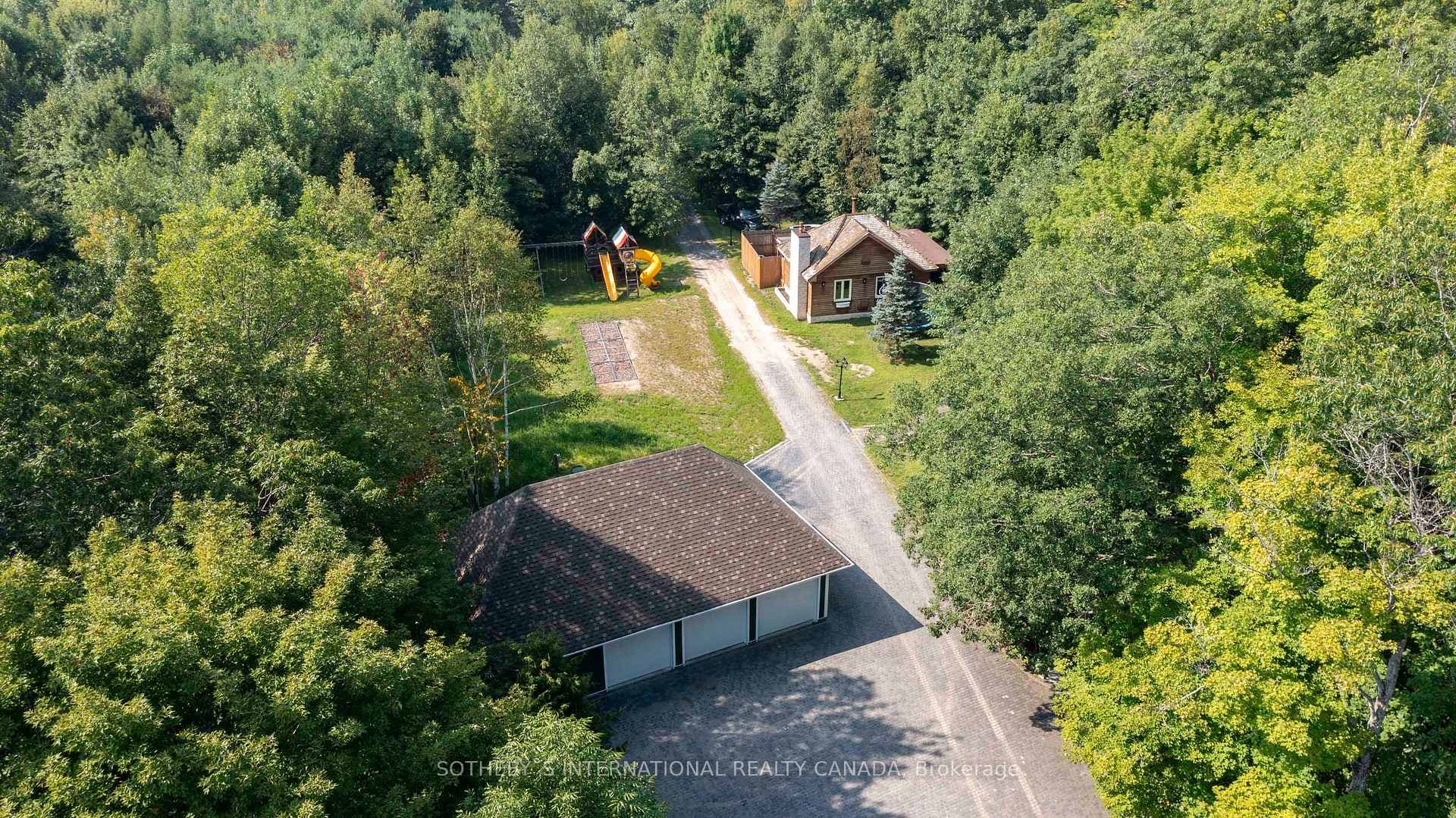 1080 Whitehead Road photo 32
