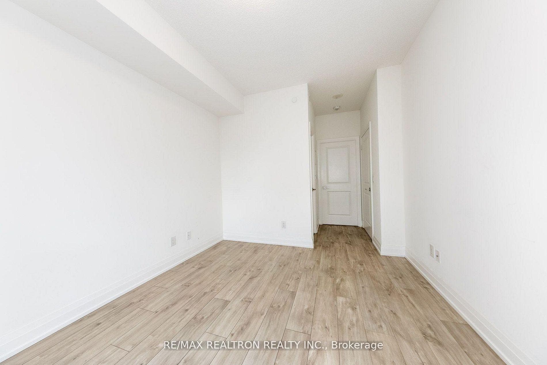 591 Sheppard Avenue Unit 310 photo 10