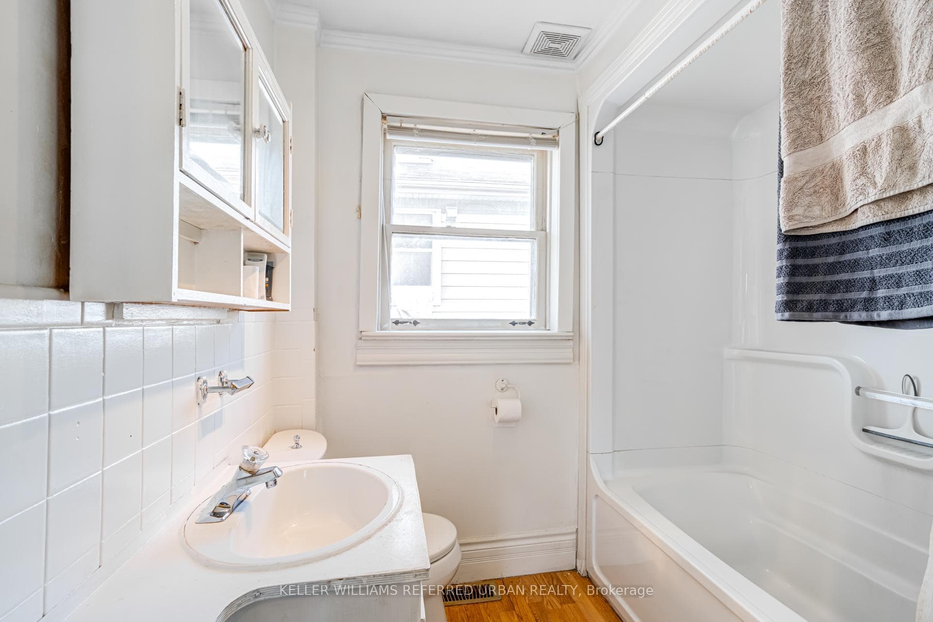1059 Gardner Avenue photo 11