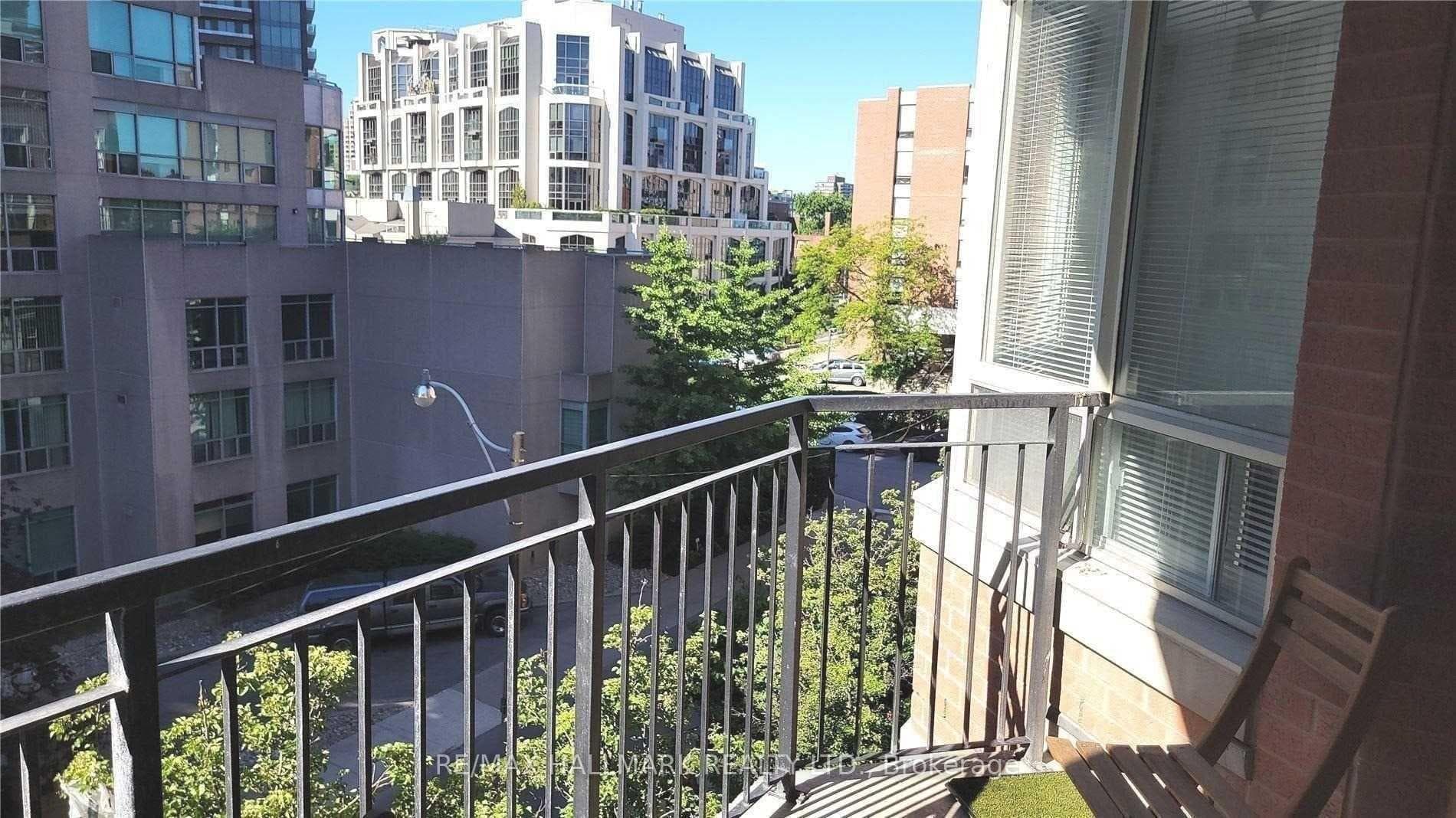 77 Mcmurrich Street Unit 414 photo 17