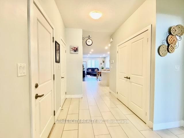 1375 Whetherfield Street Unit 92 photo 3