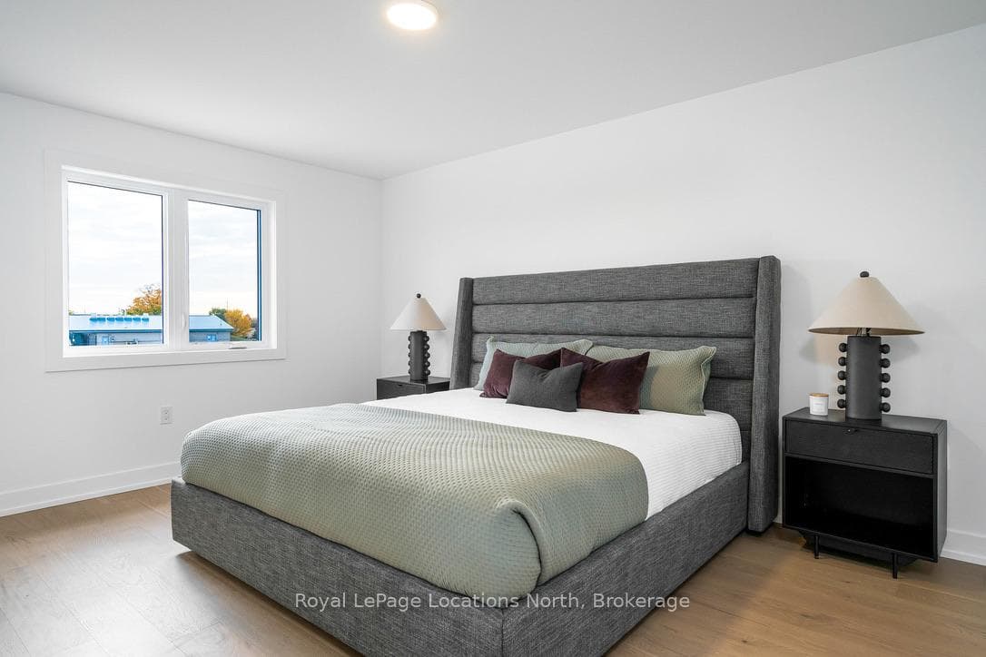11 SWAIN Crescent photo 21