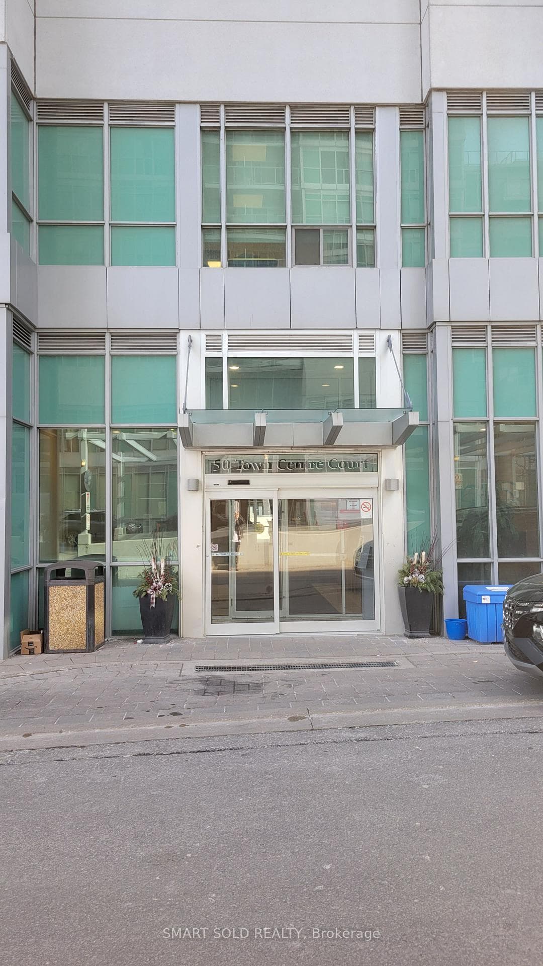 50 Town Centre Court Unit 2707 photo 2