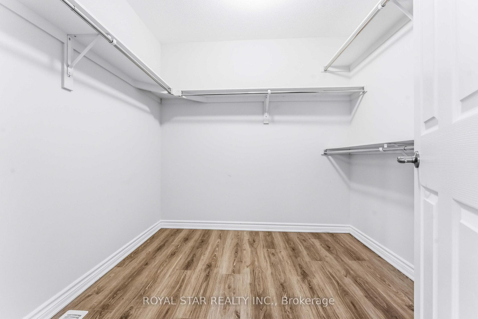 284 Ponderosa Street photo 19
