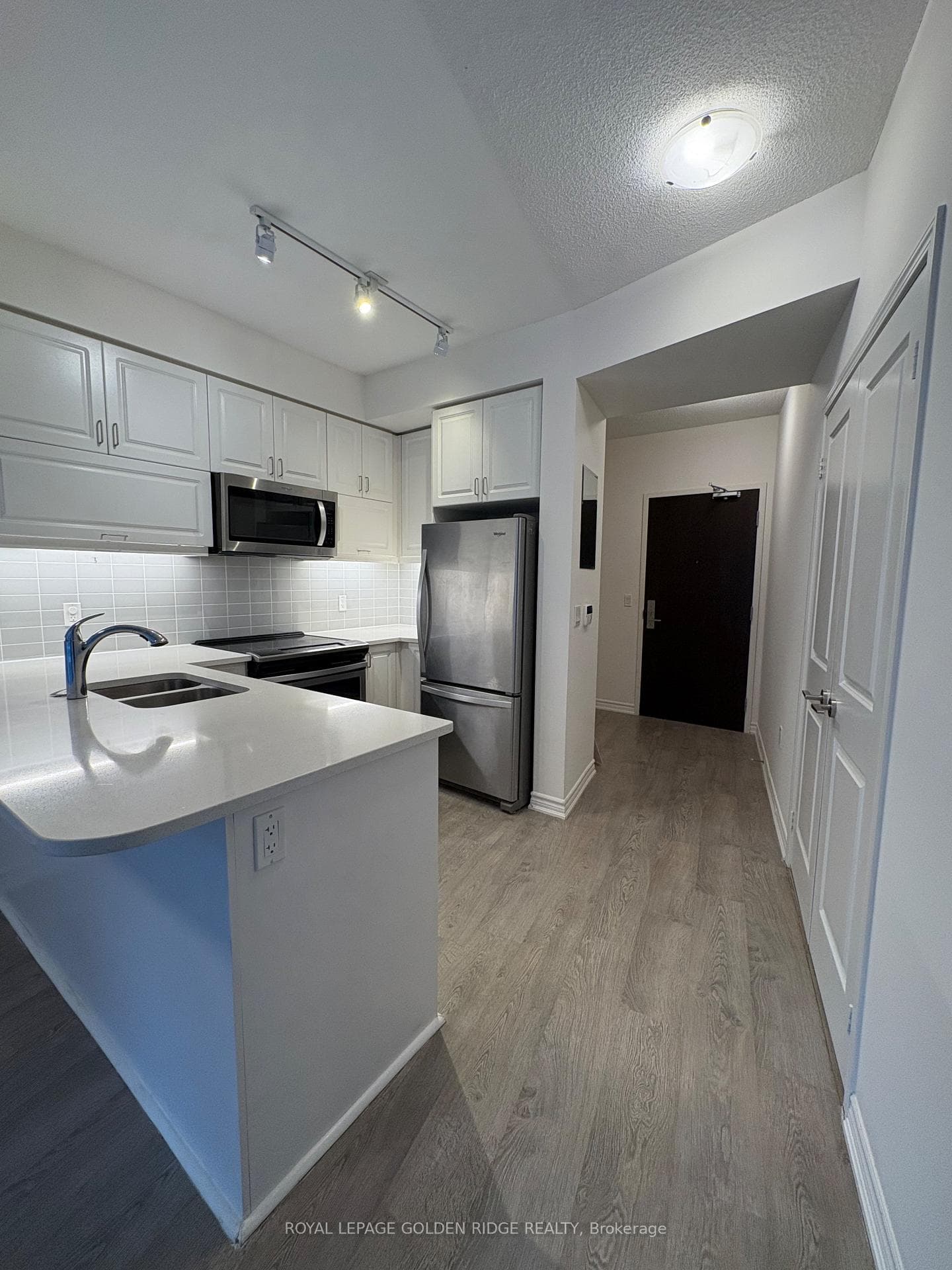 39 Annie Craig Drive Unit 301 photo 5