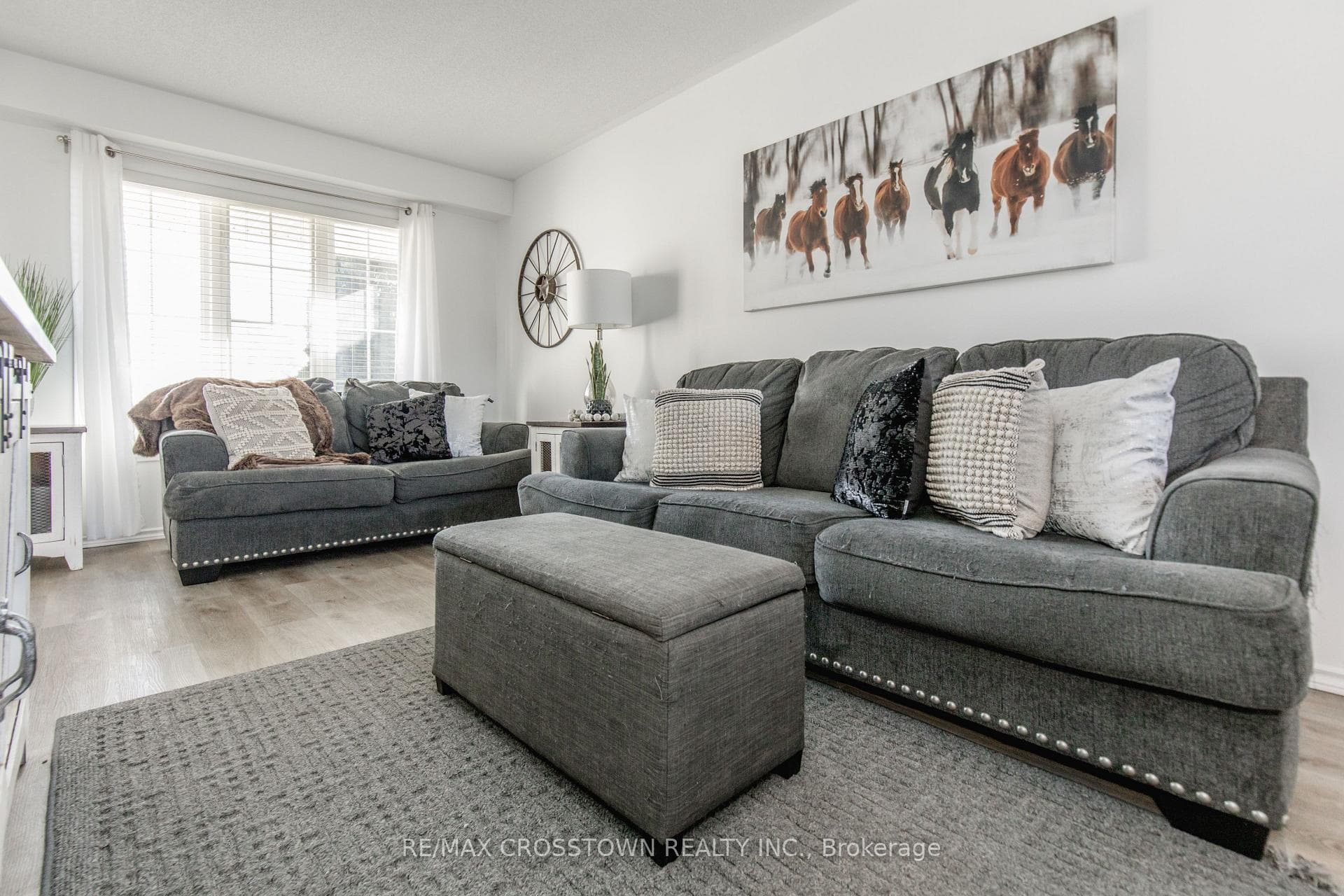 16 Moir Crescent photo 9