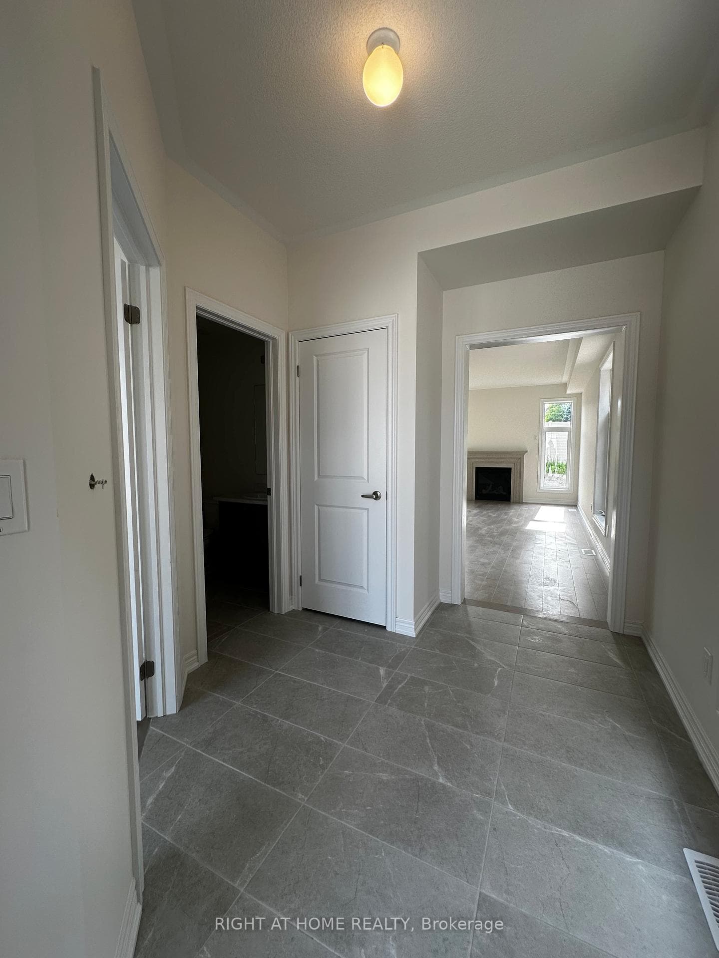 1370 DAVIS LOOP Circle photo 2