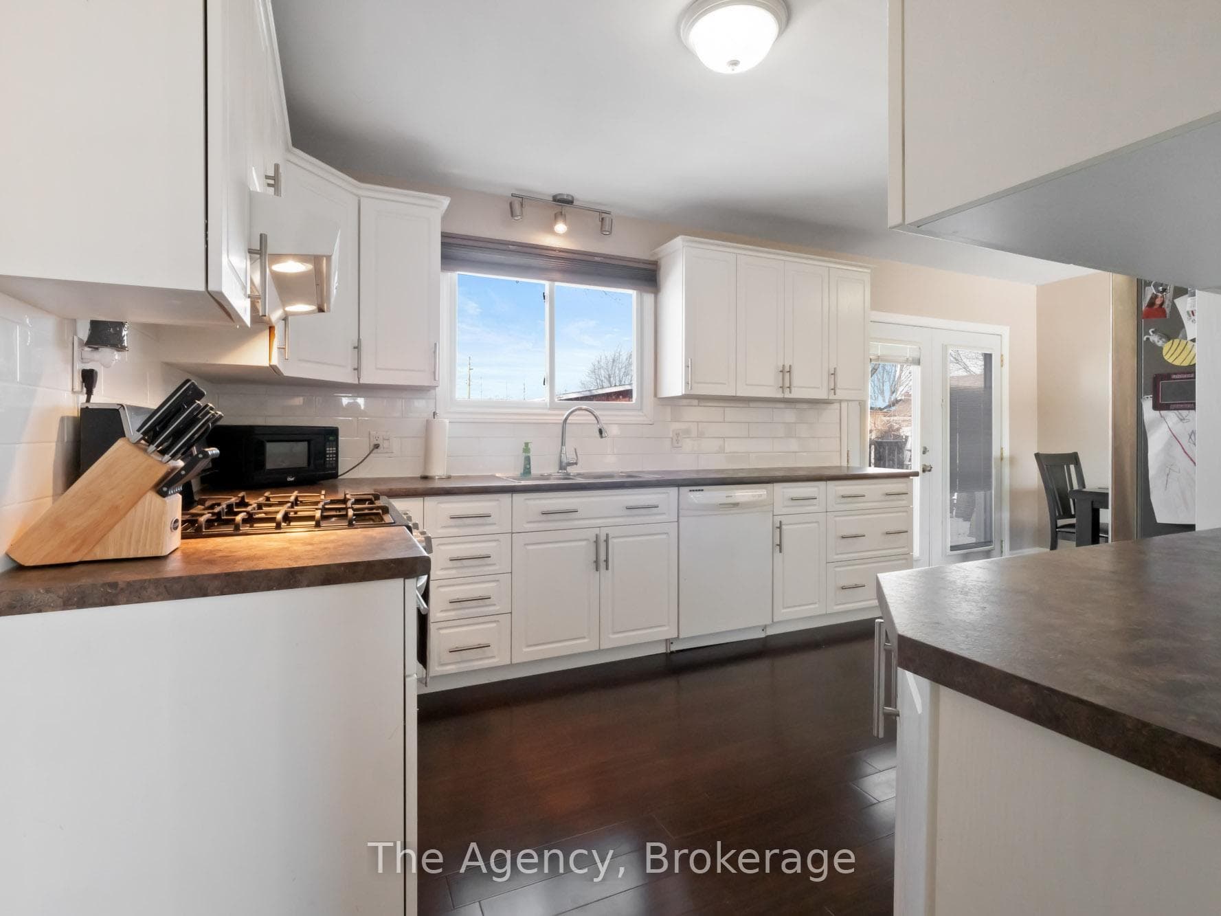24 GLADYS Avenue photo 10