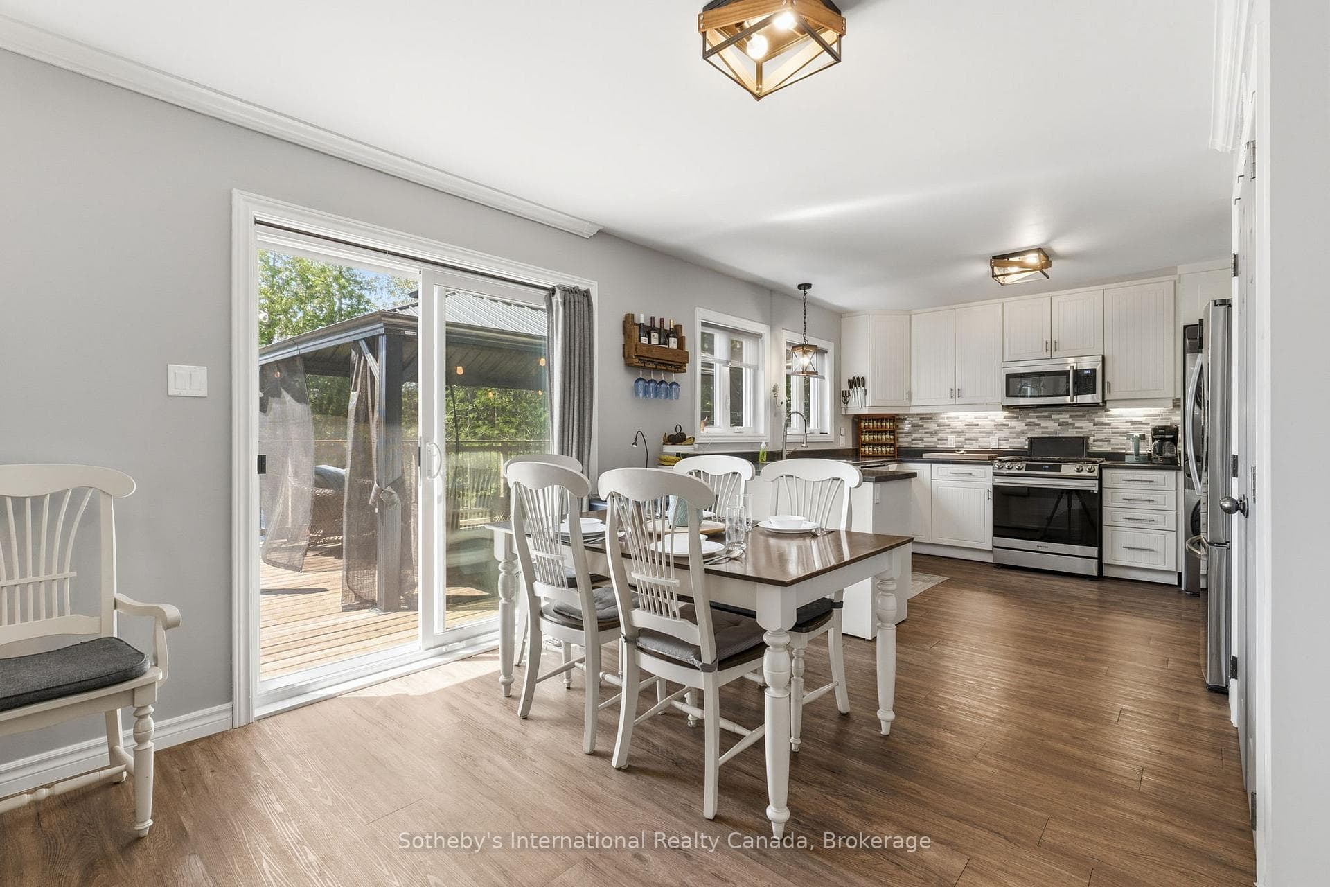 8 Lakeview Crescent photo 6