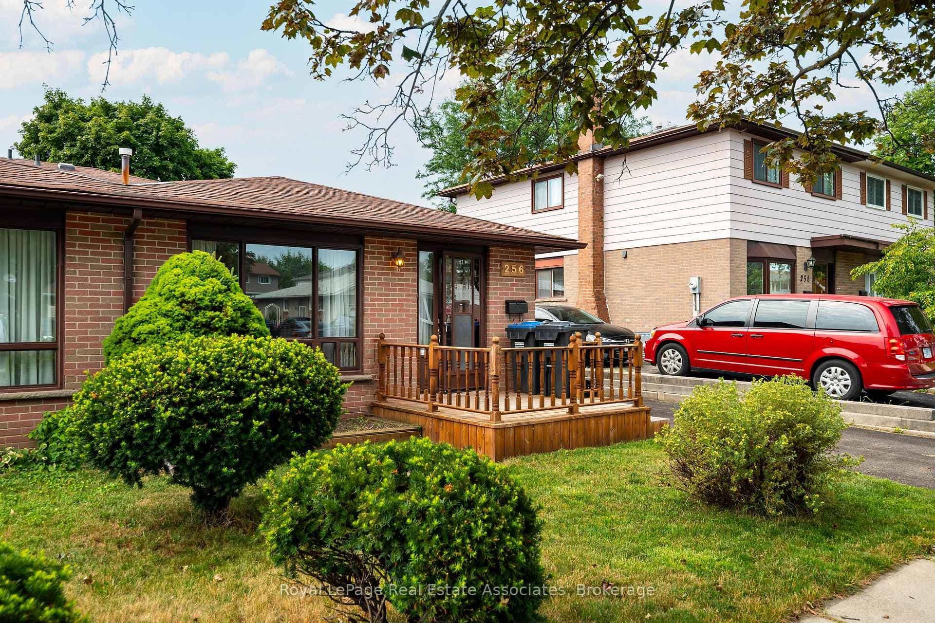 256 Archdekin Drive photo 5