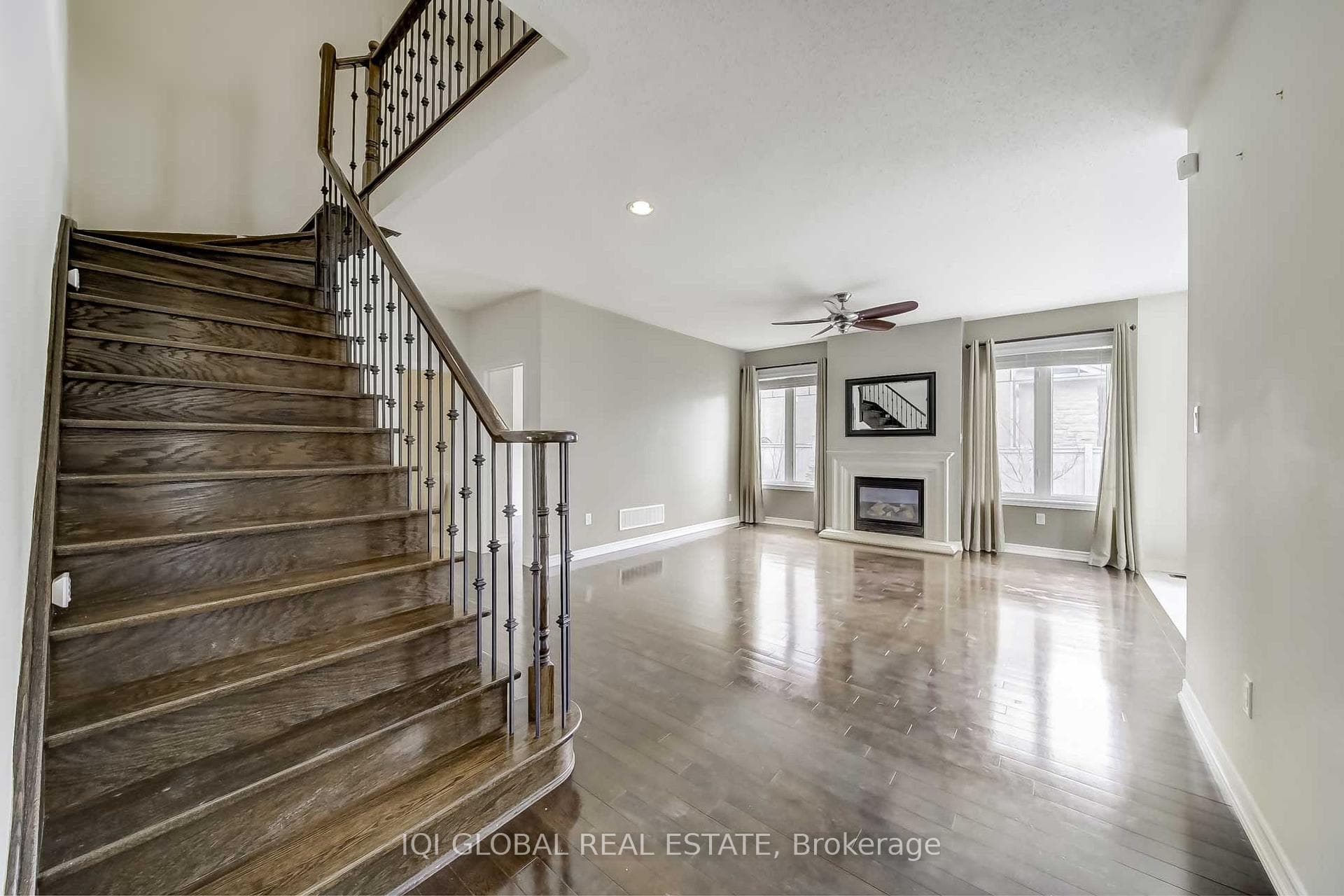 2 Bowkett Drive photo 6