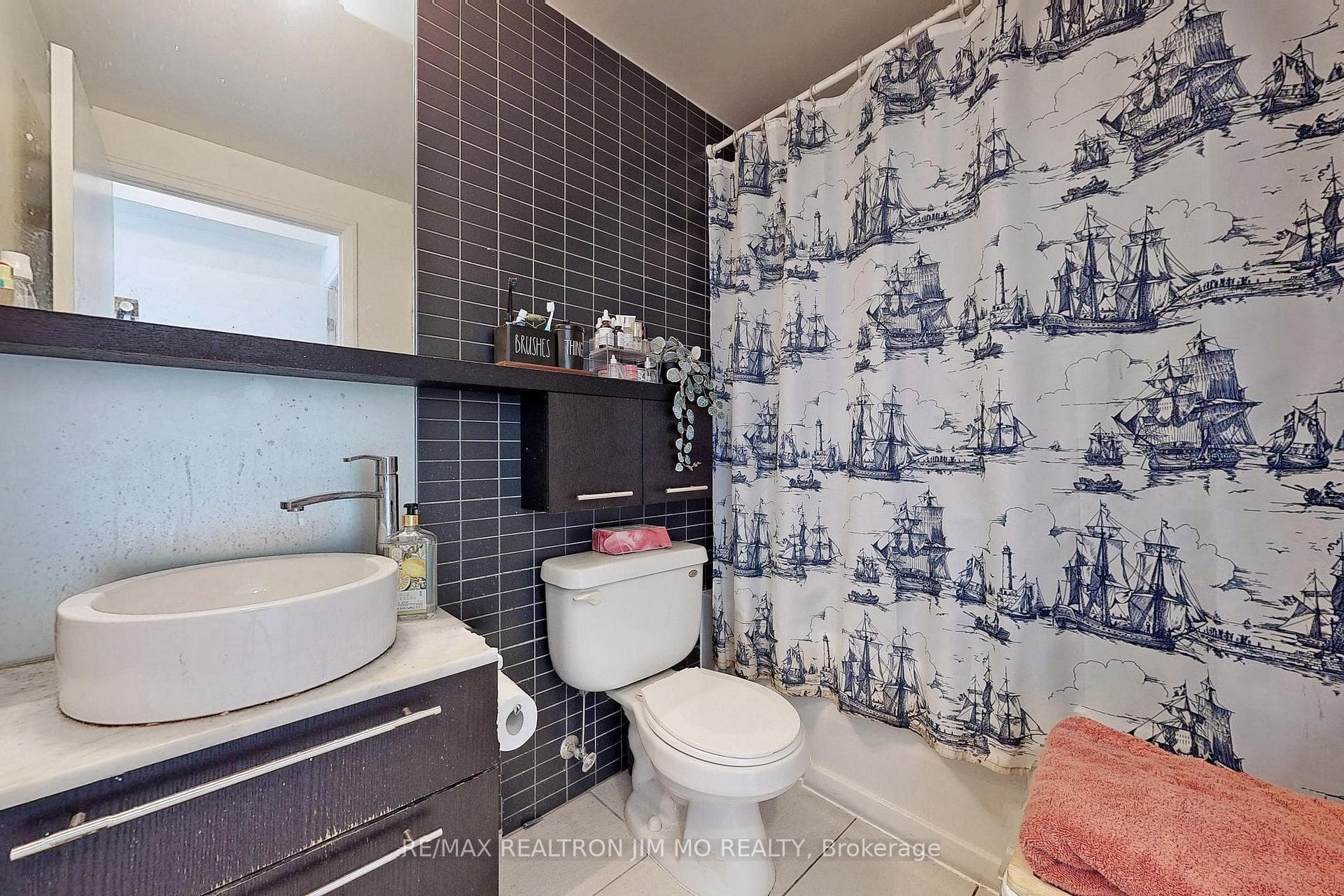 21 Carlton Street Unit 3809 photo 18