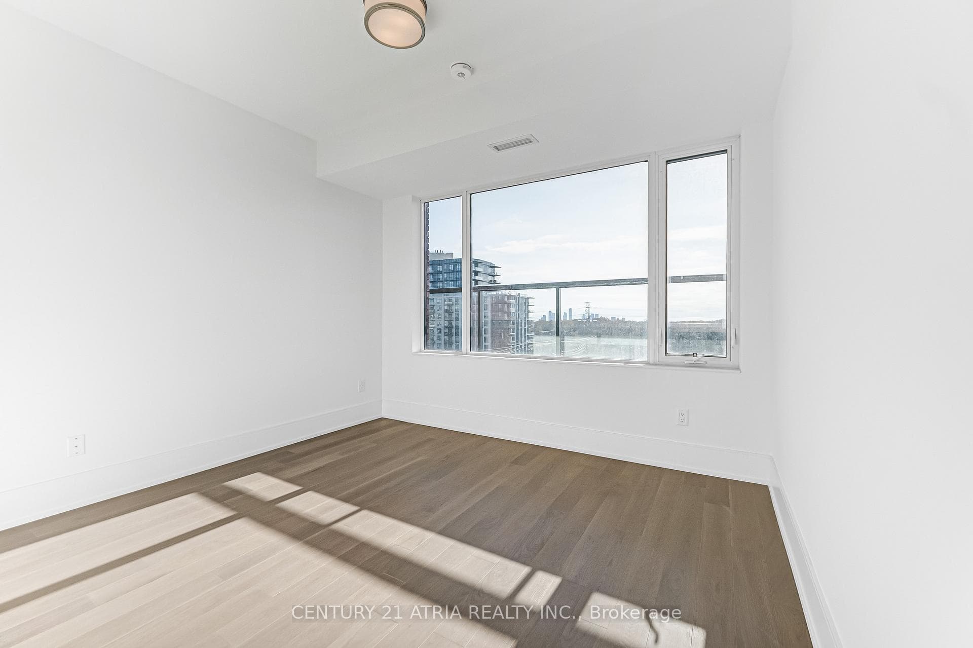 259 The Kingsway N/A Unit 606 photo 19