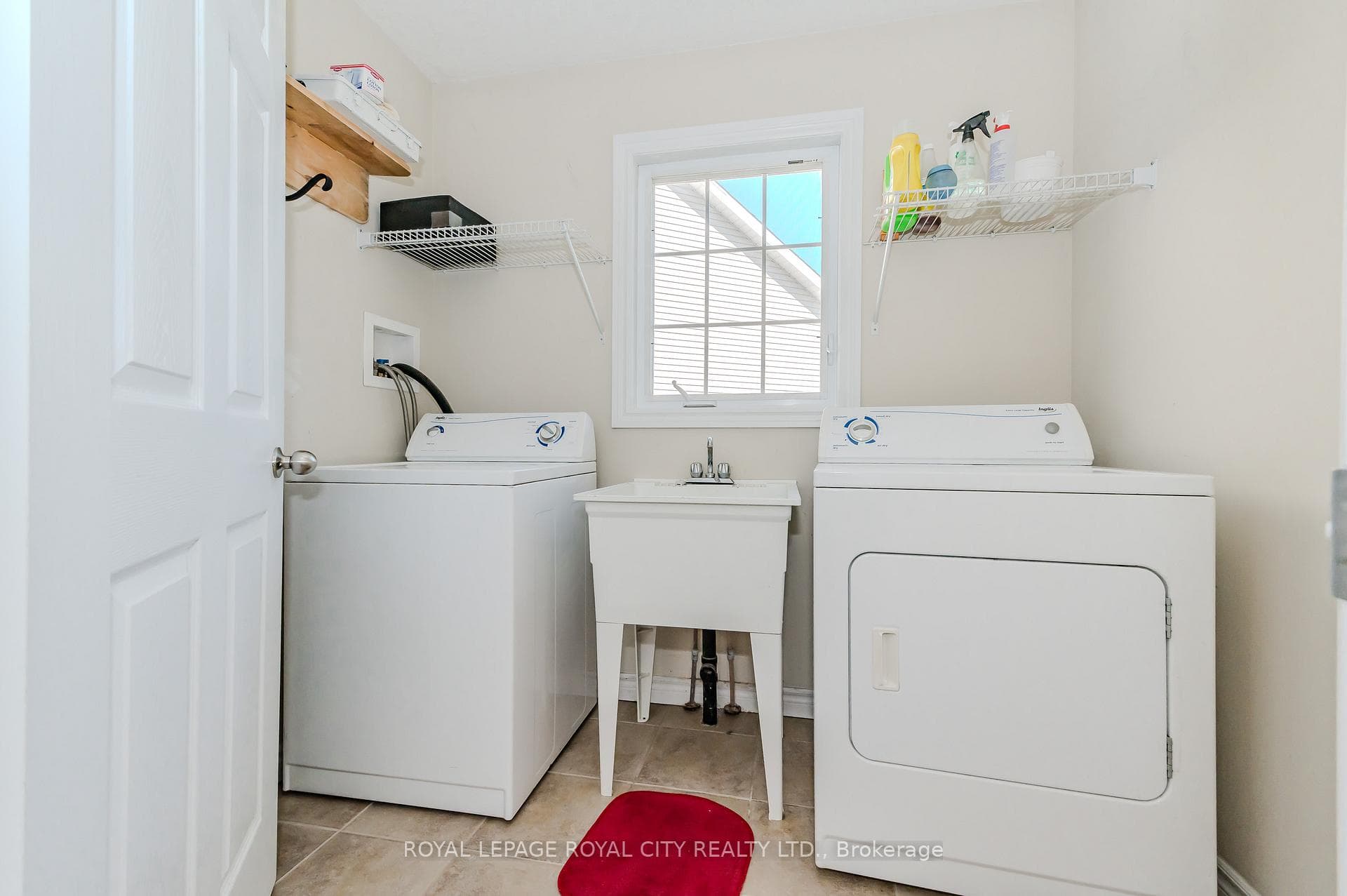 193 Carters Lane photo 29